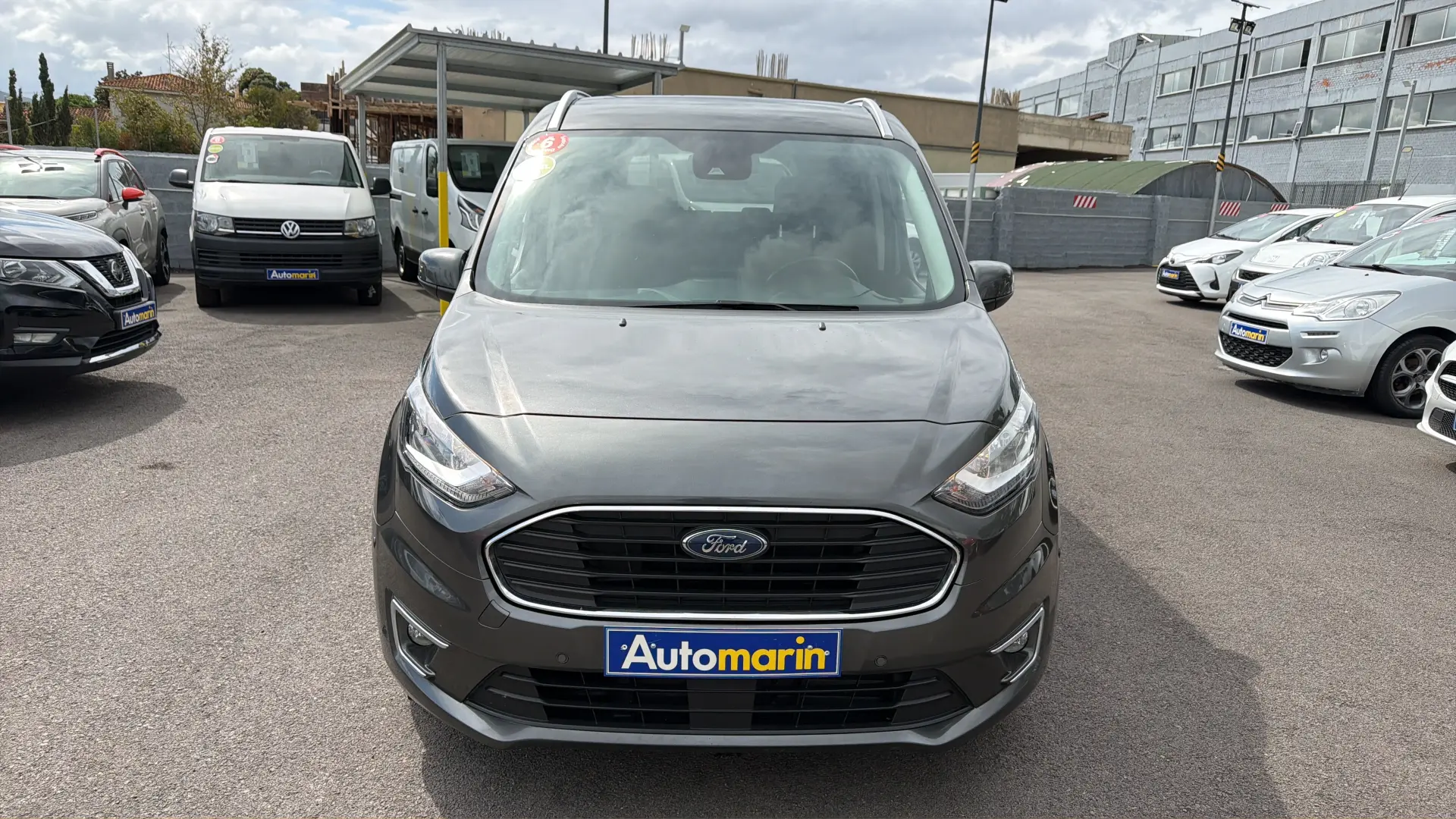 View 2 - Ford Grand Tourneo - 2020