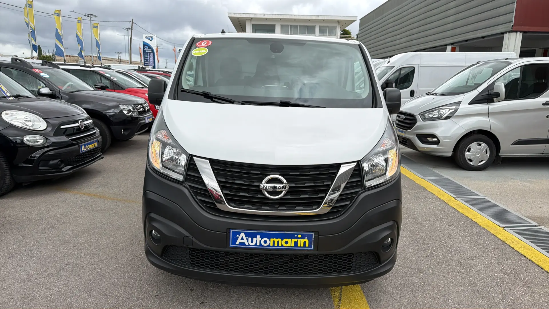 View 2 - Nissan NV300 - 2021