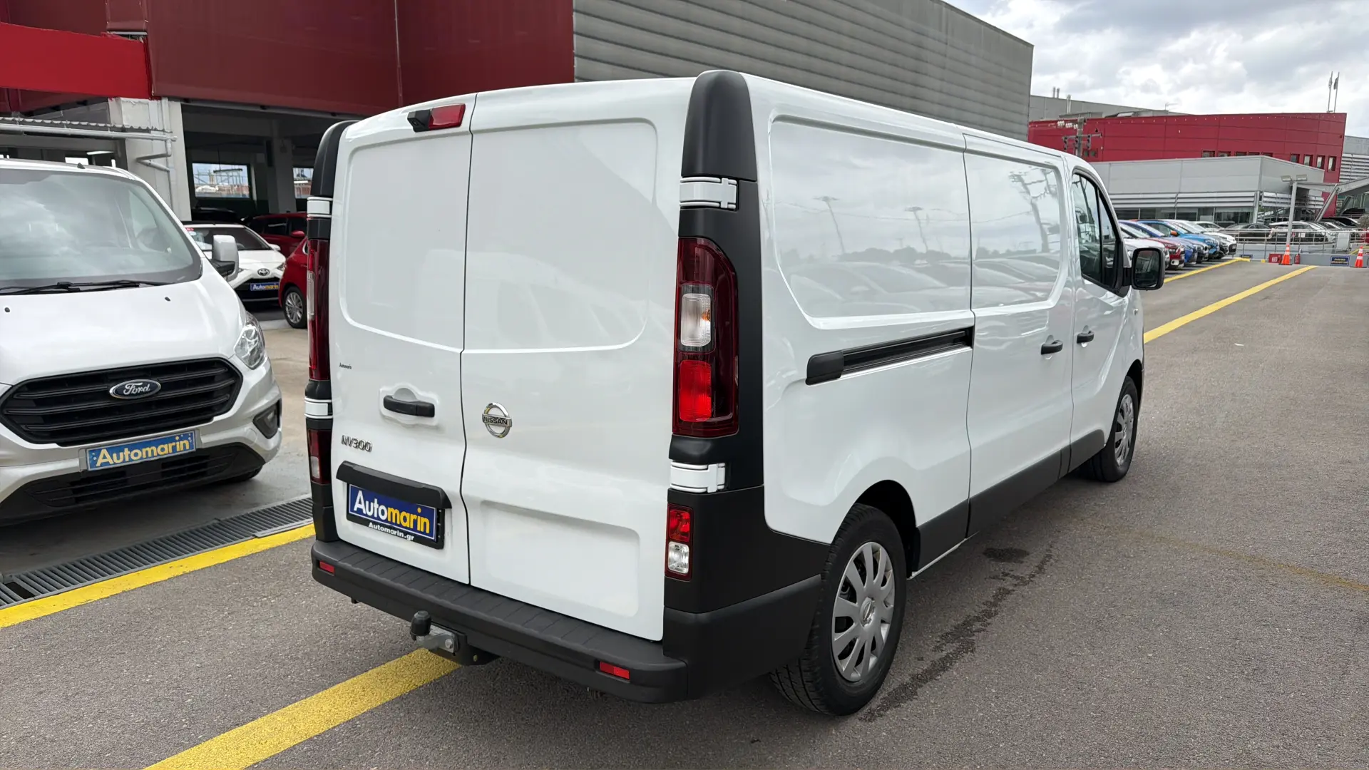 View 4 - Nissan NV300 - 2021