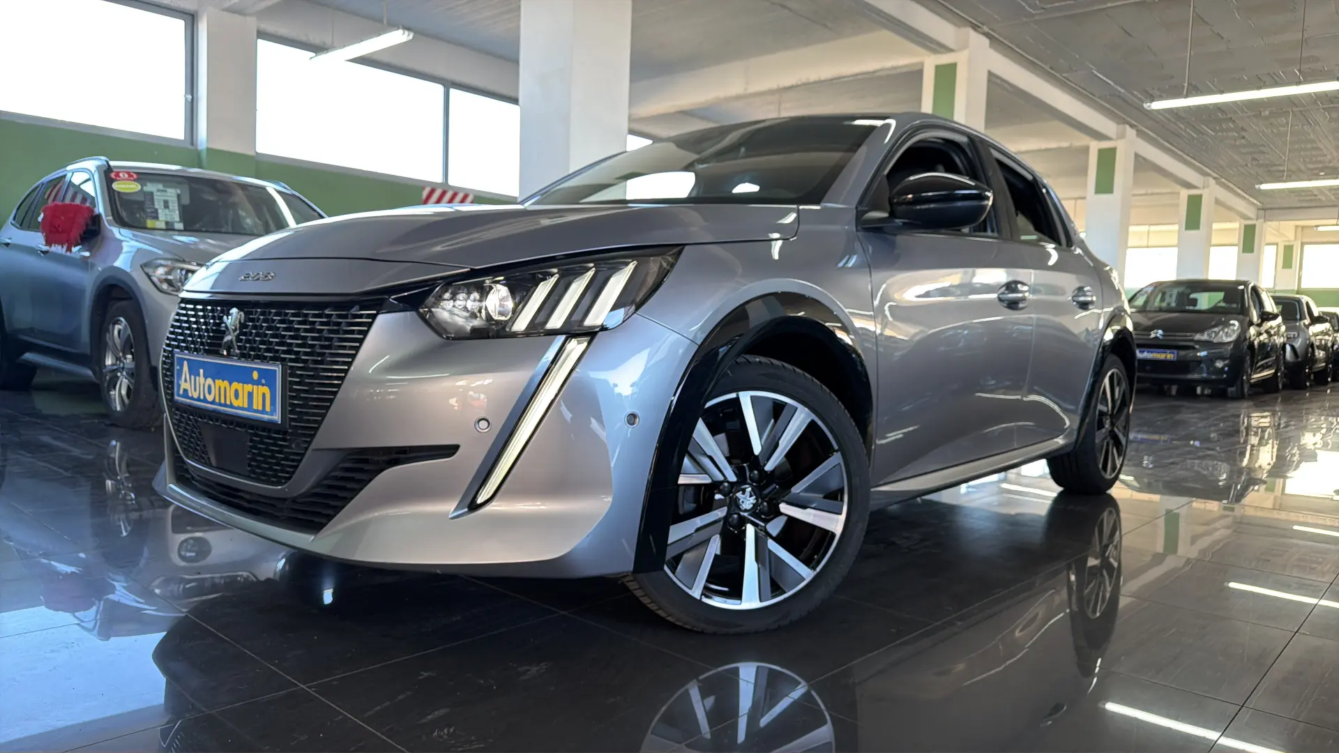 View 1 - Peugeot 208 - 2021