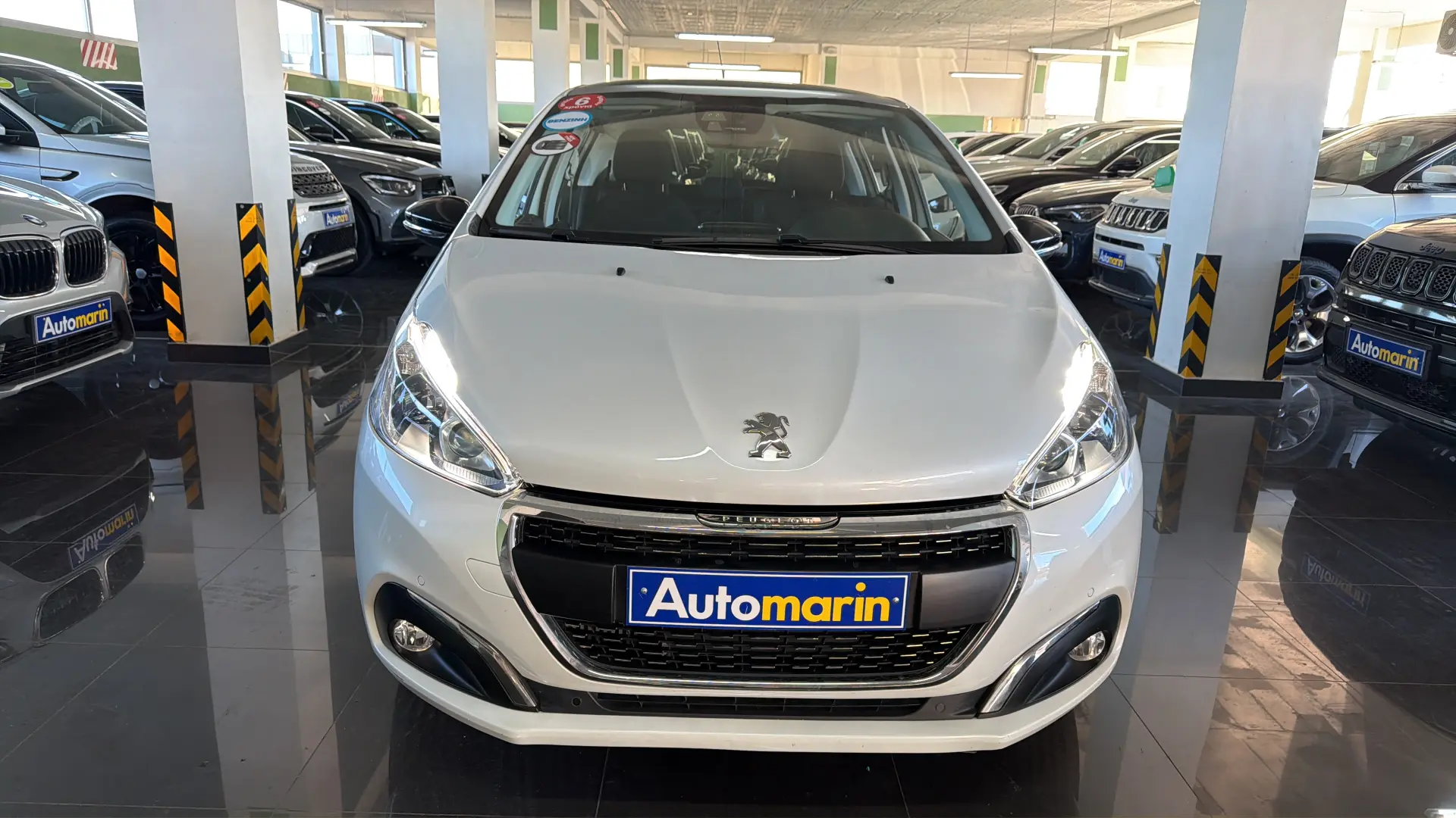 View 2 - Peugeot 208 - 2019