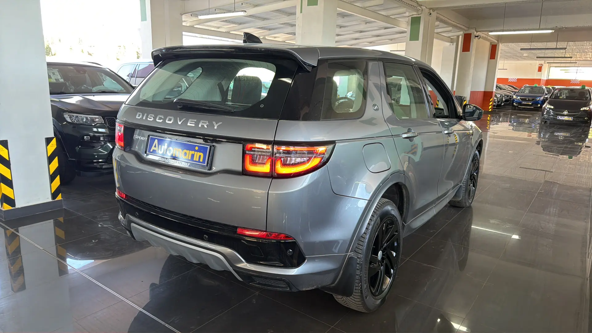 View 4 - Land Rover Discovery Sport - 2024