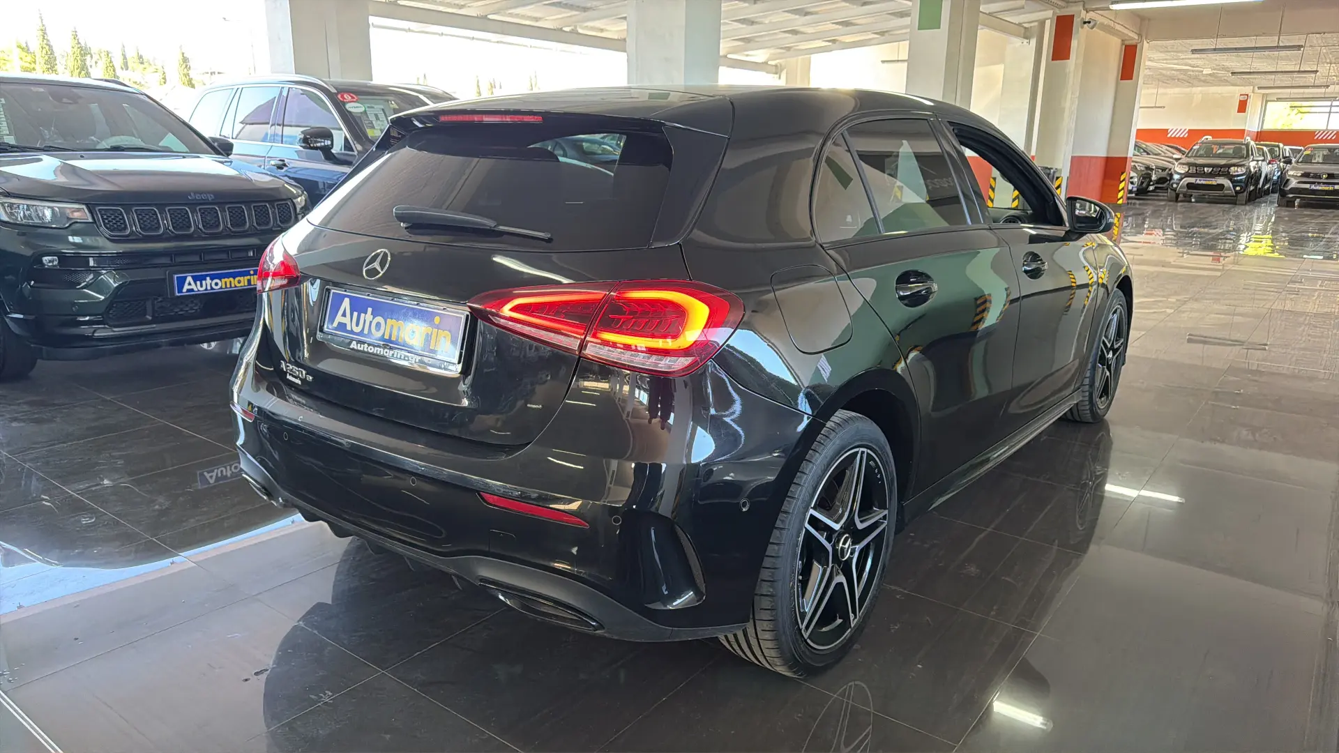 View 4 - Mercedes-Benz A 250 - 2020