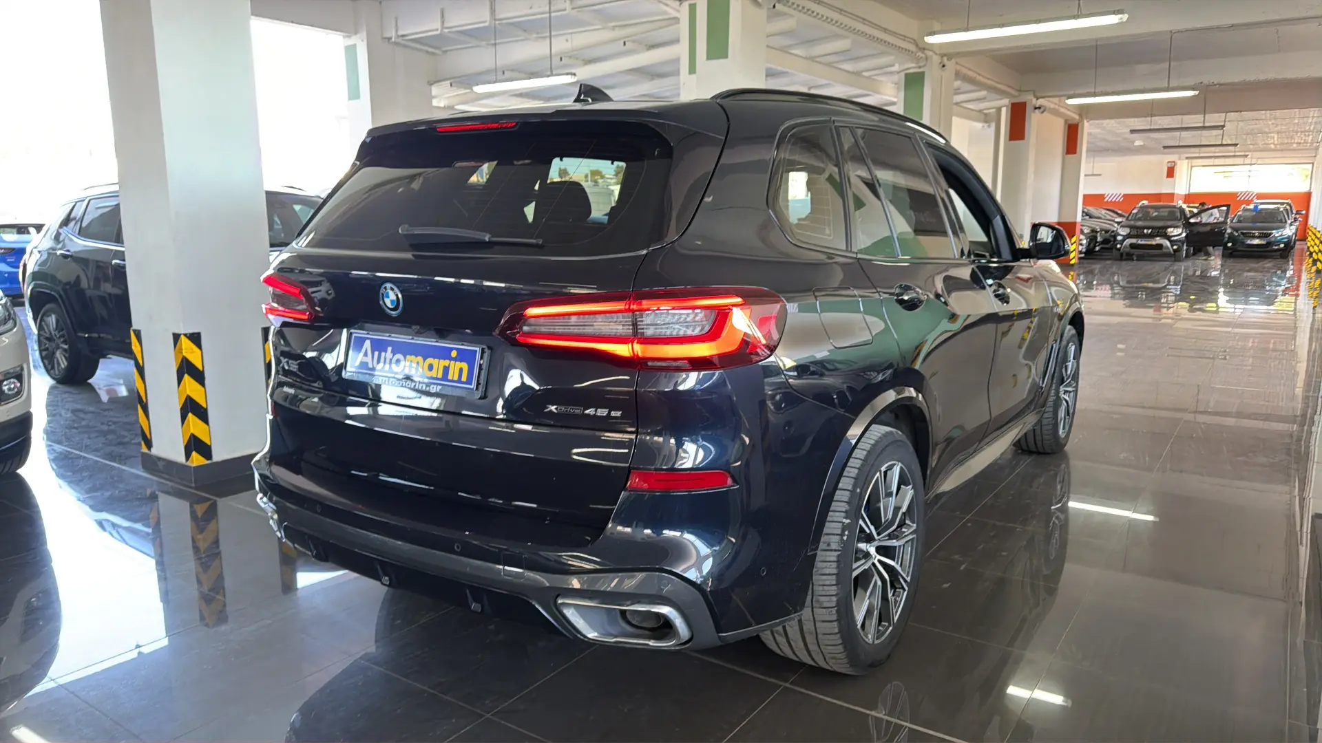 View 4 - BMW X5 - 2021