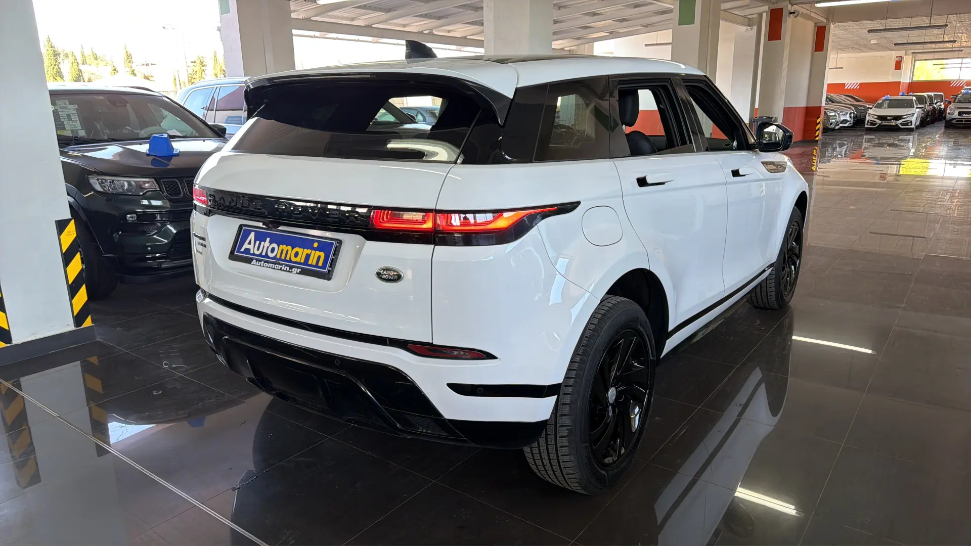 View 4 - Land Rover Range Rover Evoque - 2020
