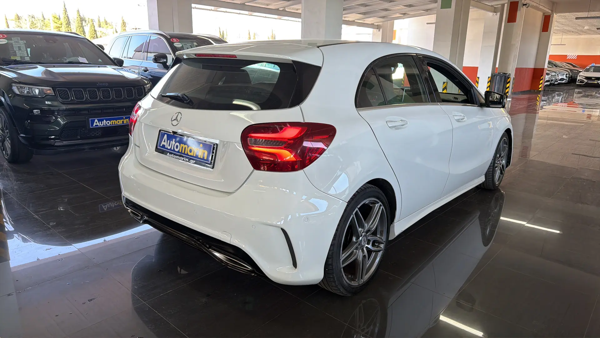 View 4 - Mercedes-Benz A 180 - 2016
