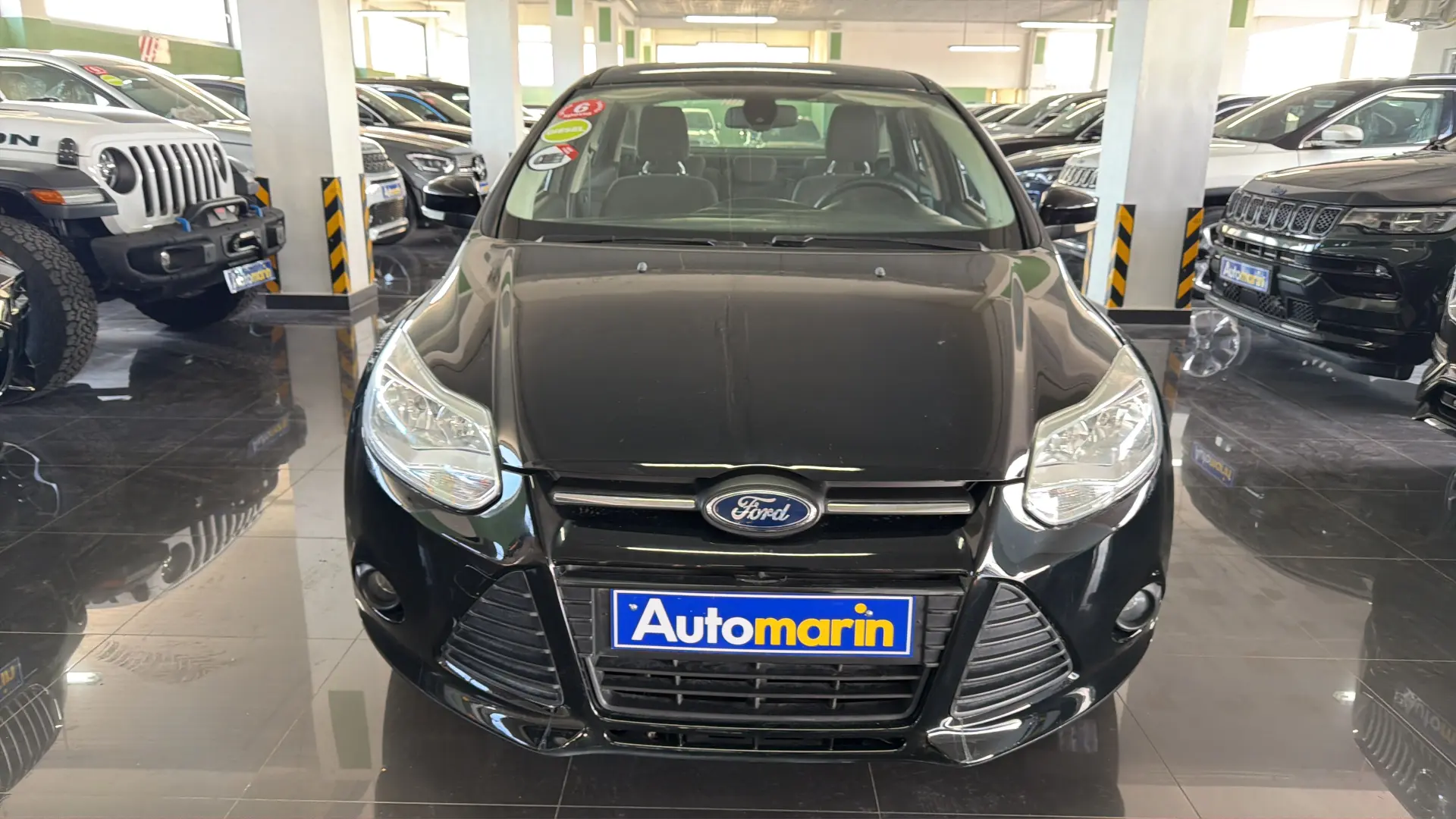 View 2 - Ford Focus - 2014