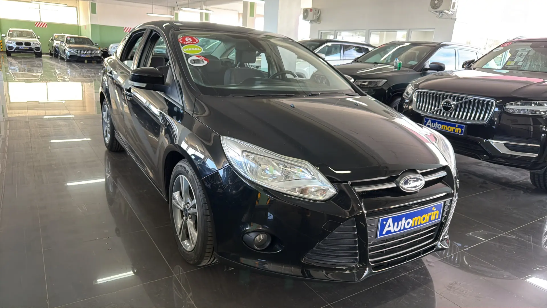 View 3 - Ford Focus - 2014