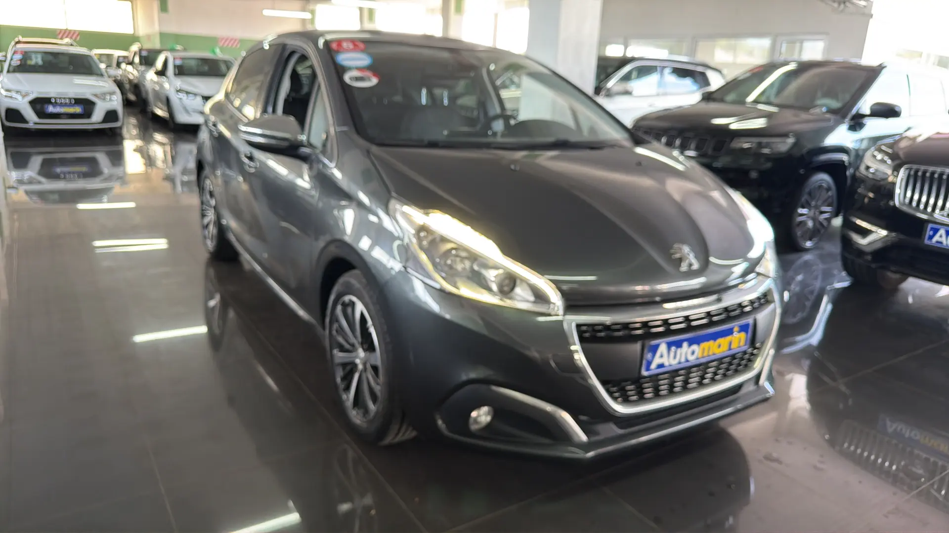 View 3 - Peugeot 208 - 2015
