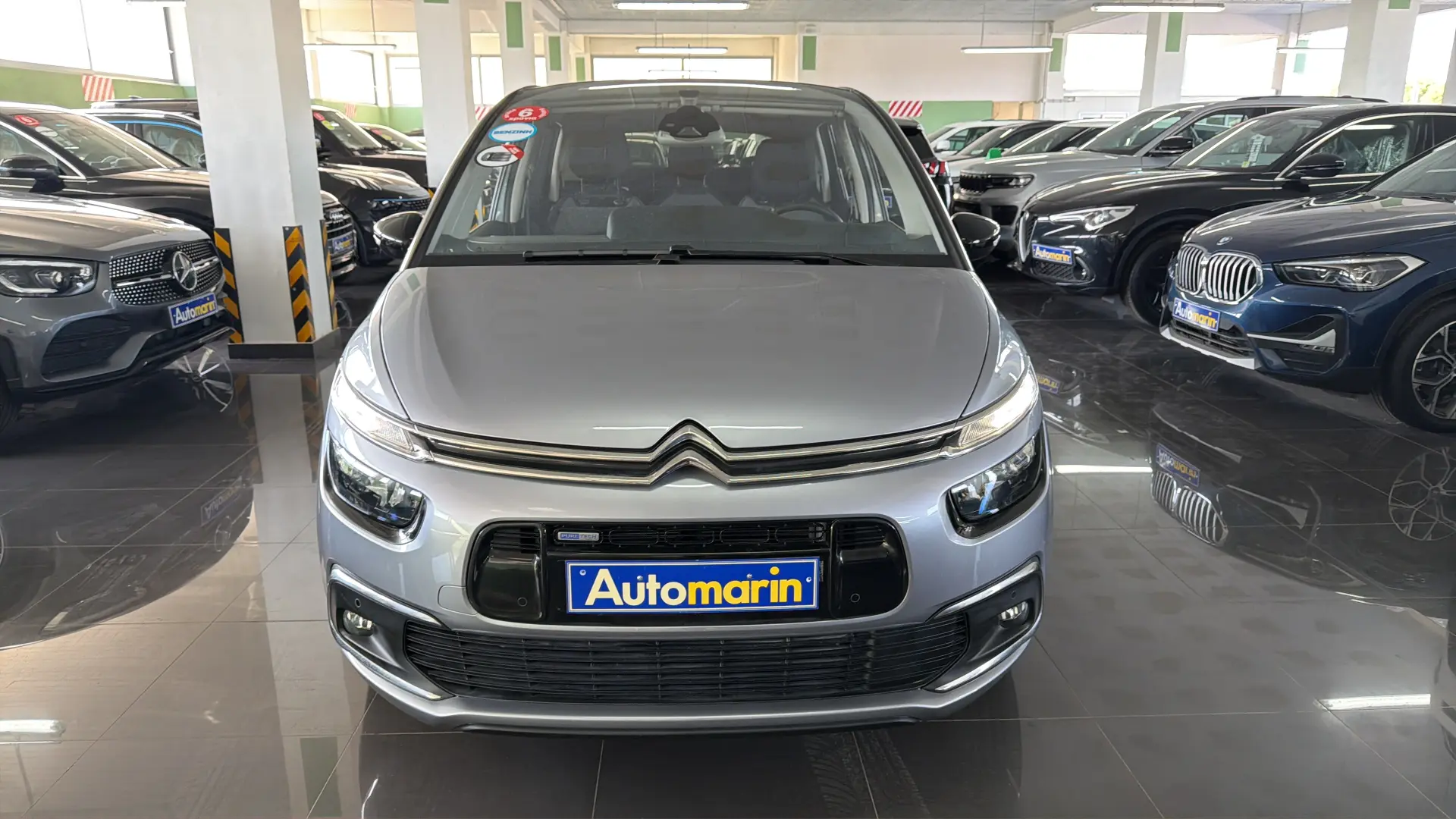 View 2 - Citroen C4 Picasso - 2017