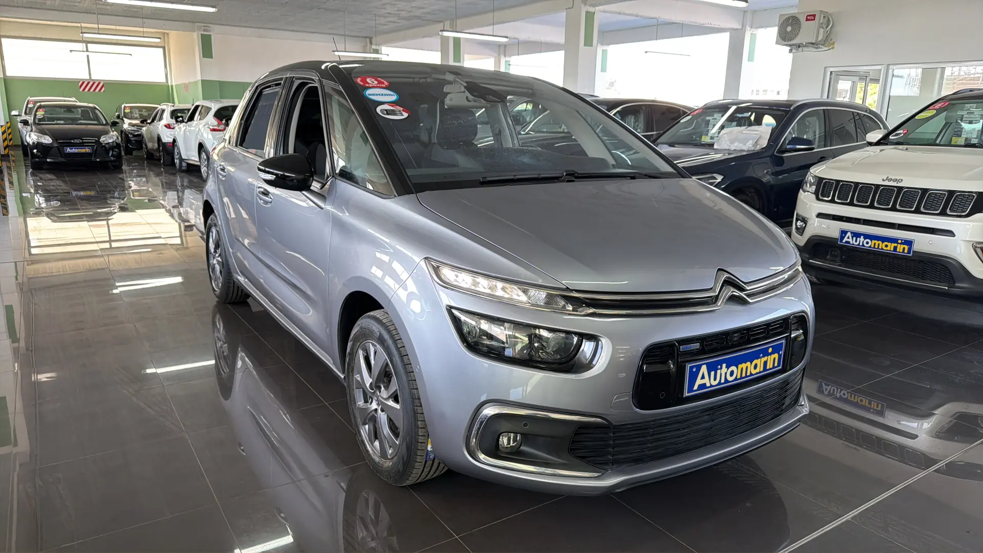 View 3 - Citroen C4 Picasso - 2017