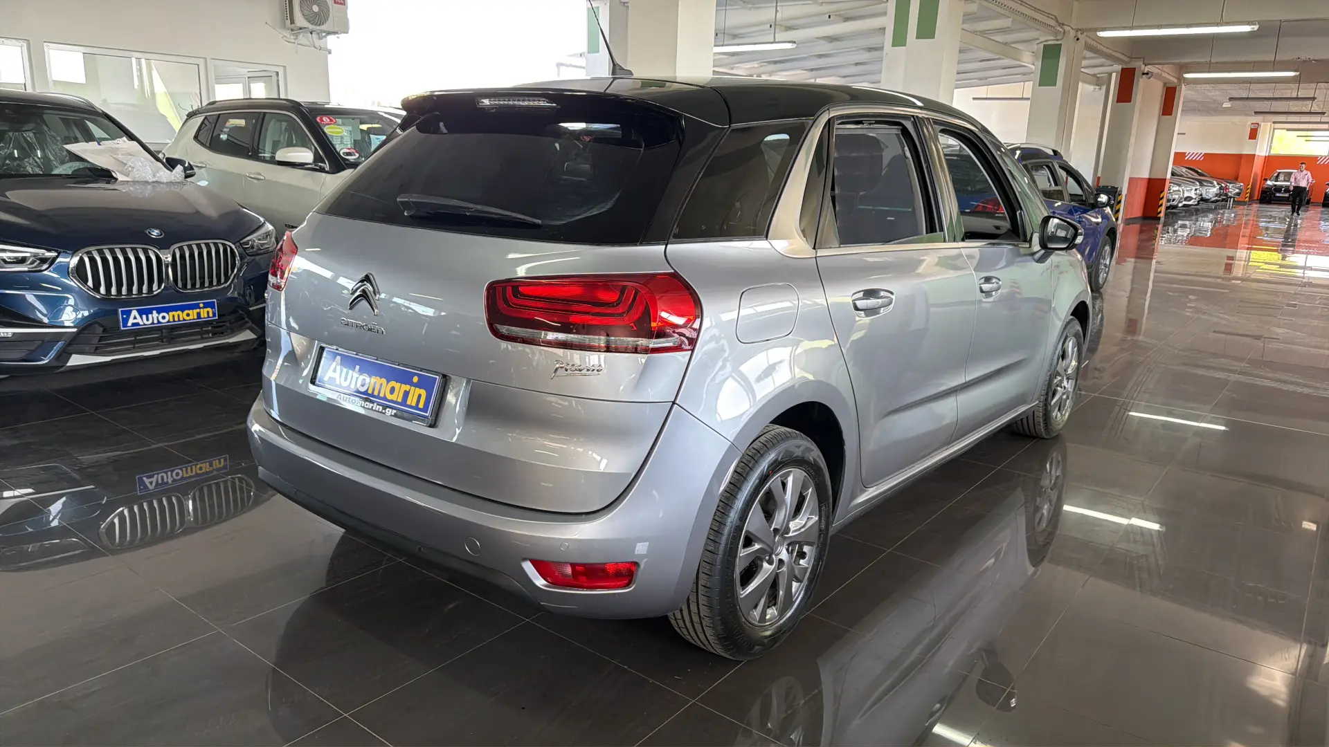View 4 - Citroen C4 Picasso - 2017
