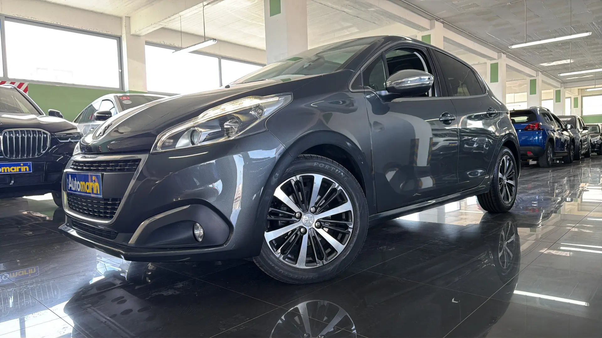 View 1 - Peugeot 208 - 2015