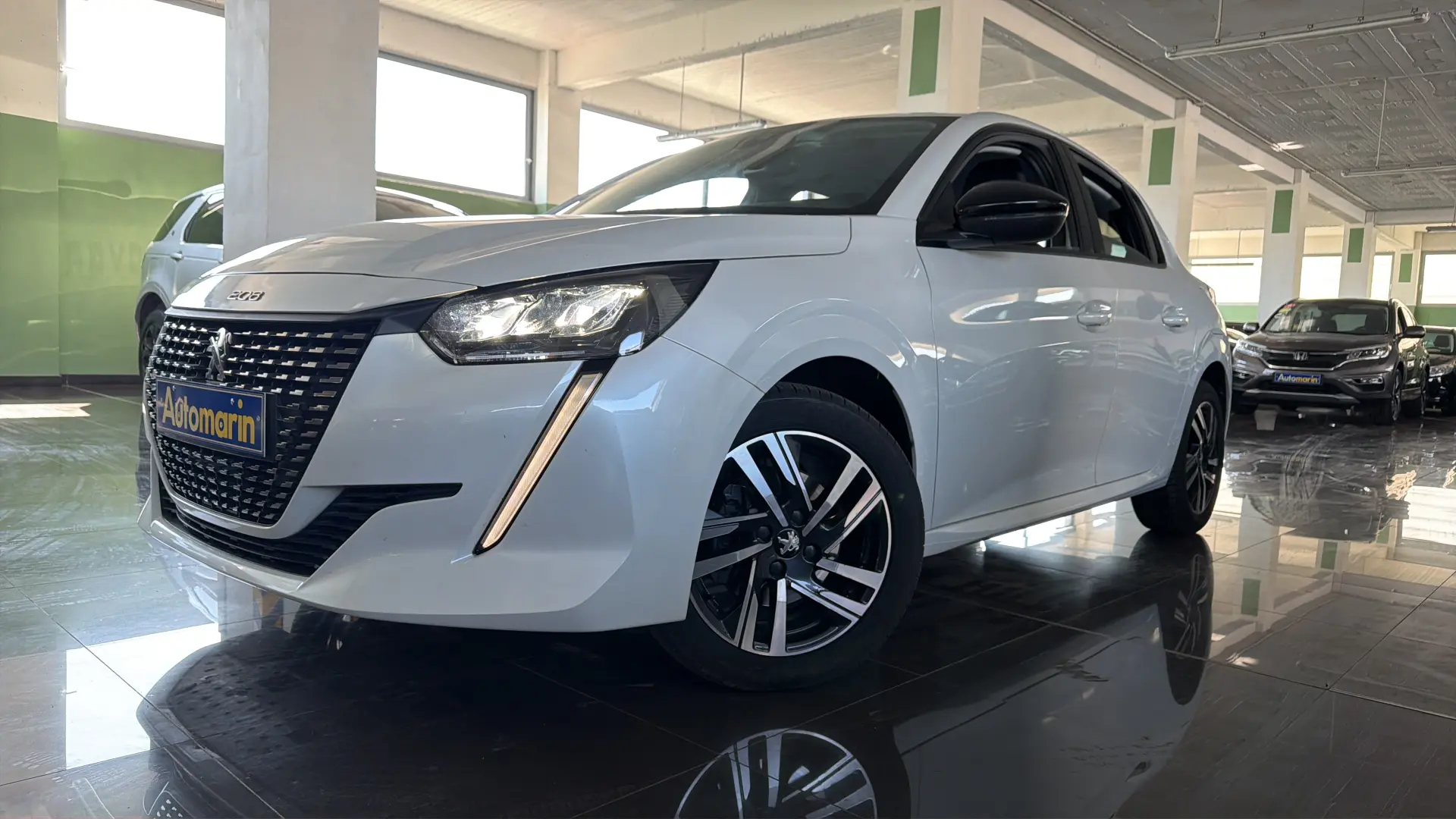 View 1 - Peugeot 208 - 2021