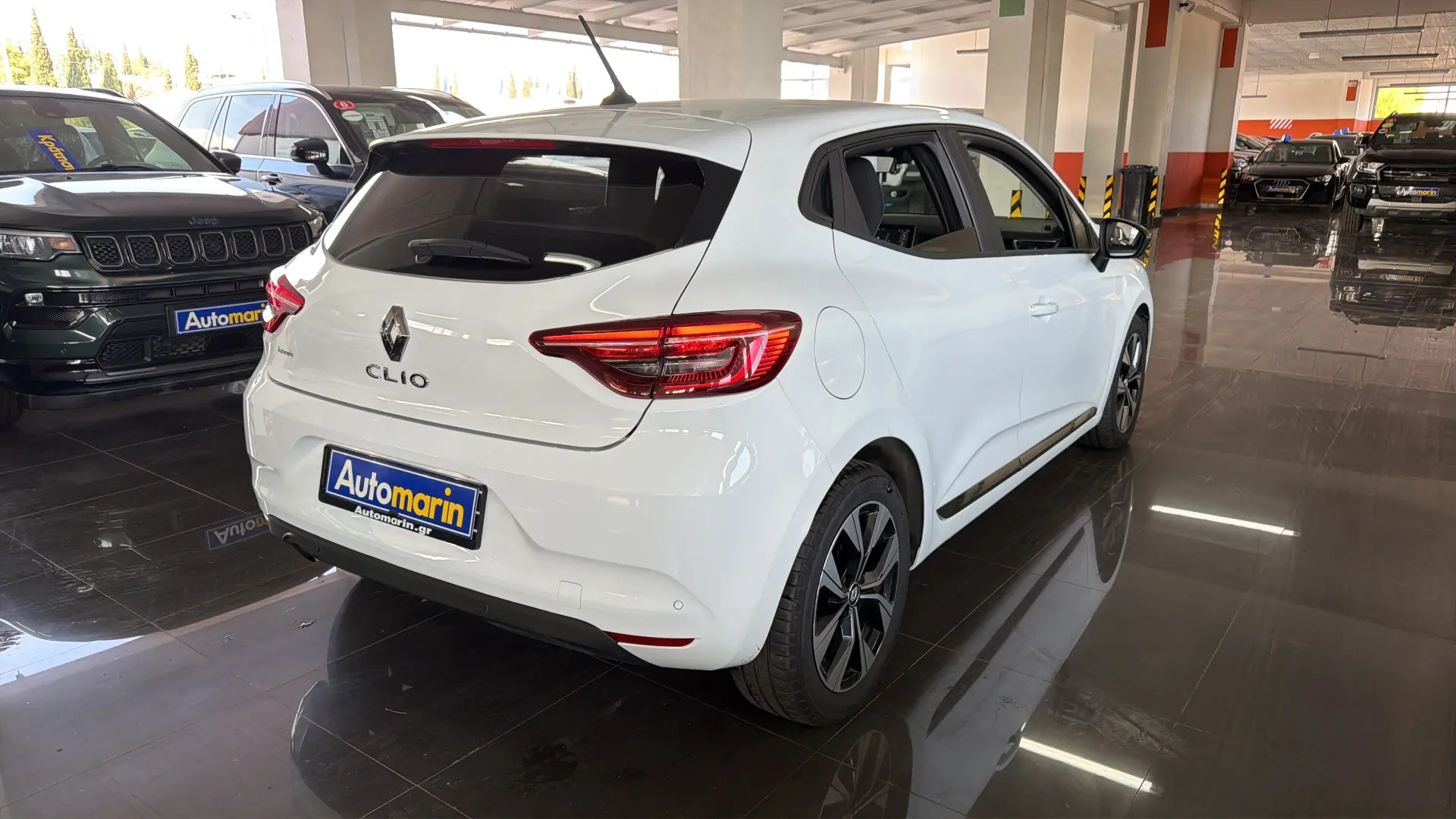 View 4 - Renault Clio - 2022
