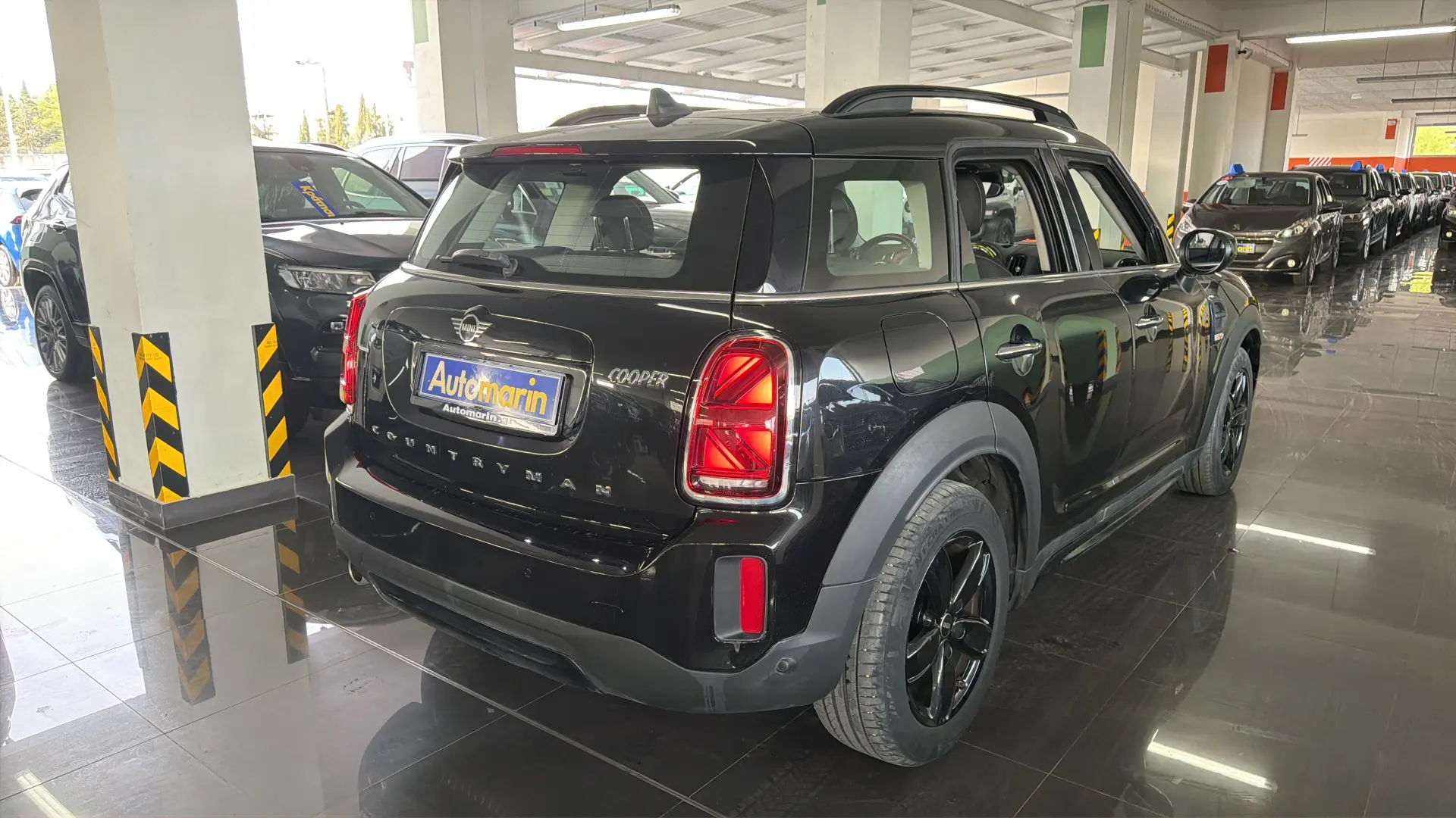 View 4 - Mini Countryman - 2023