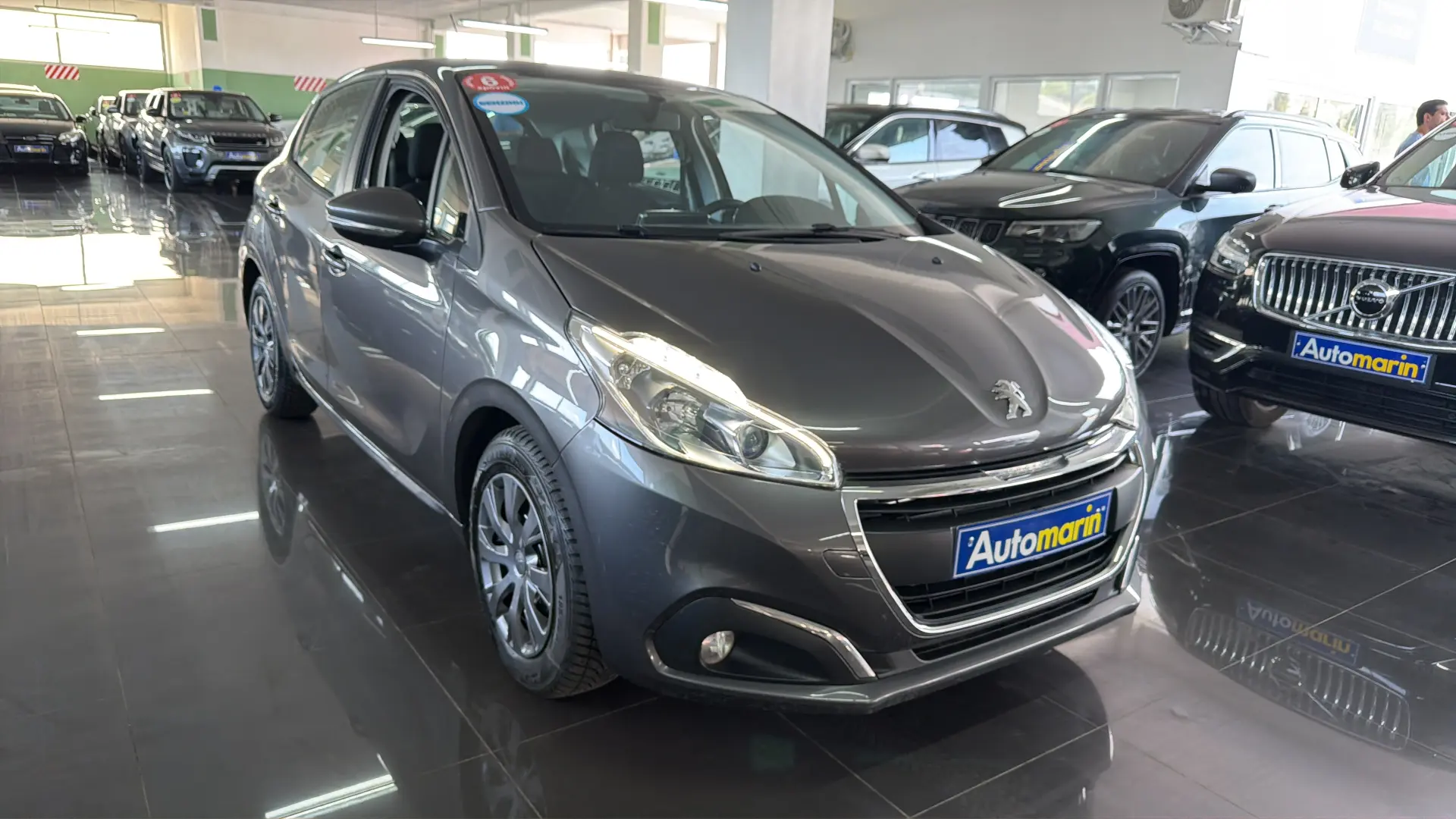View 3 - Peugeot 208 - 2019