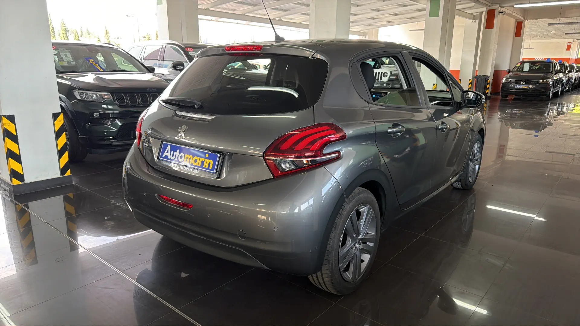 View 4 - Peugeot 208 - 2018