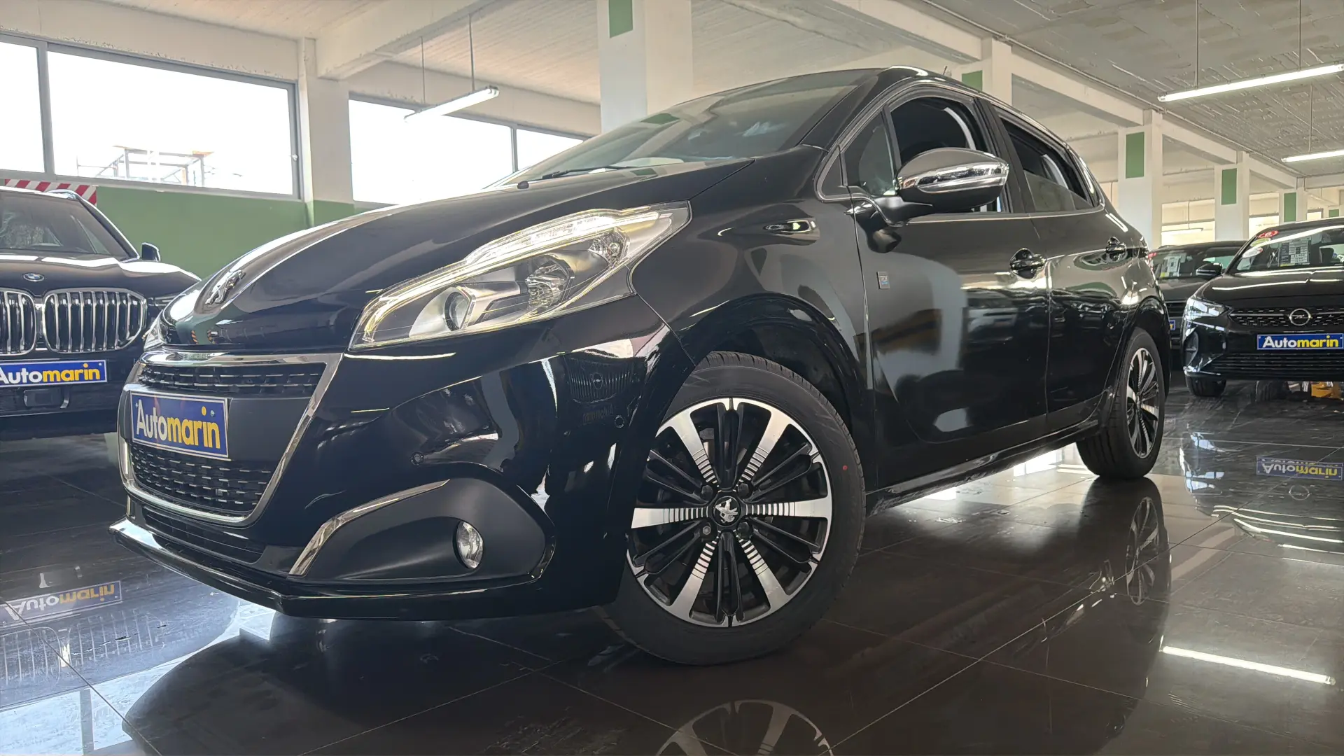View 1 - Peugeot 208 - 2018