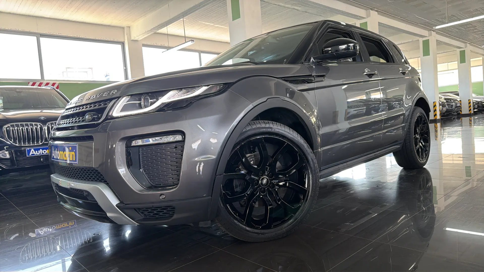 View 1 - Land Rover Range Rover Evoque - 2017