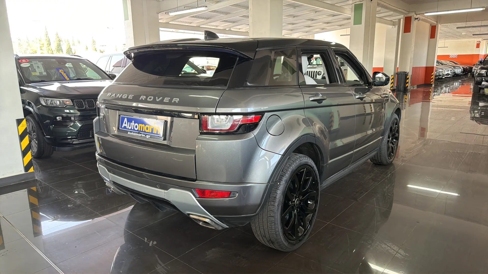 View 4 - Land Rover Range Rover Evoque - 2017