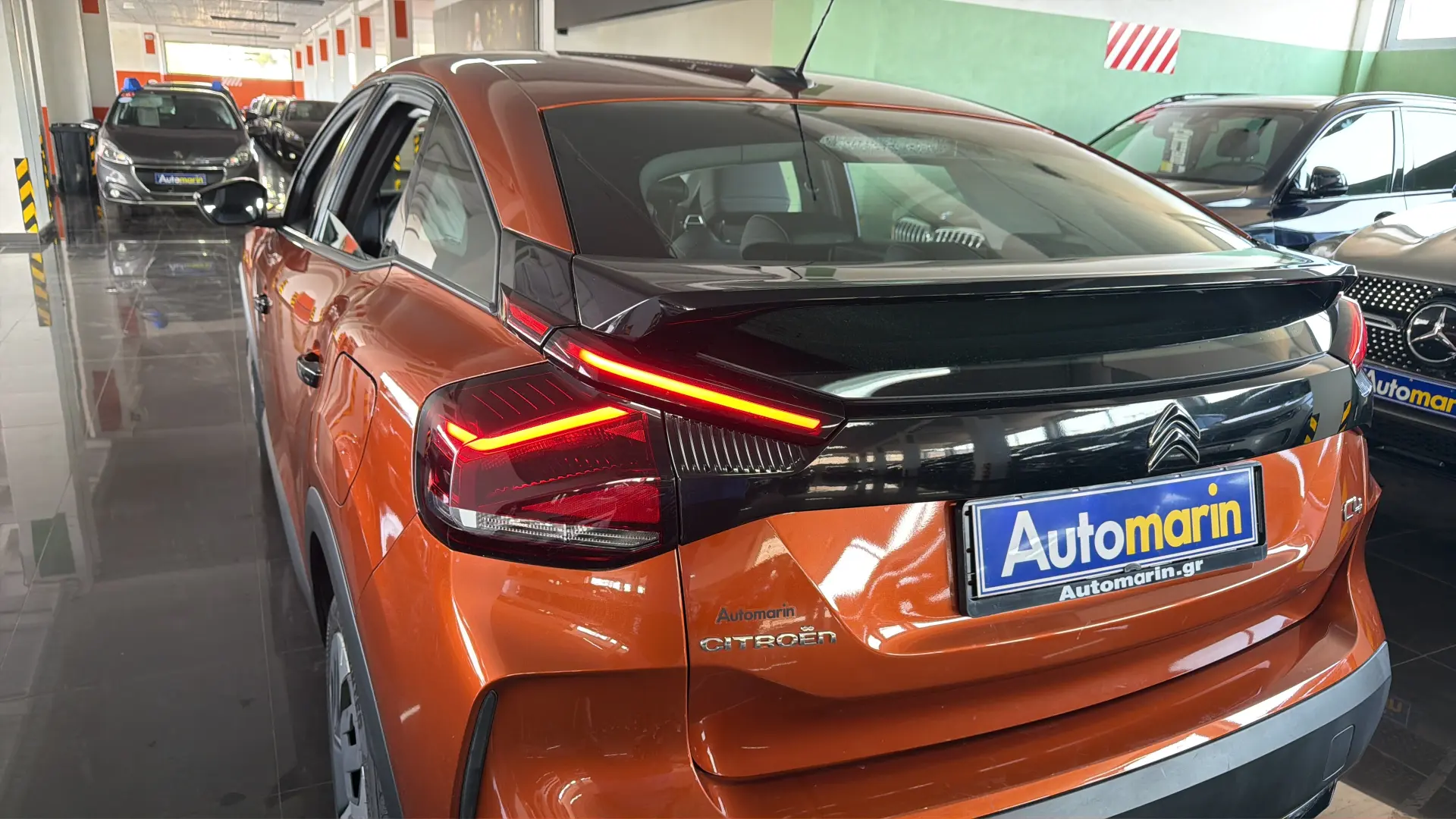View 5 - Citroen C4 - 2021