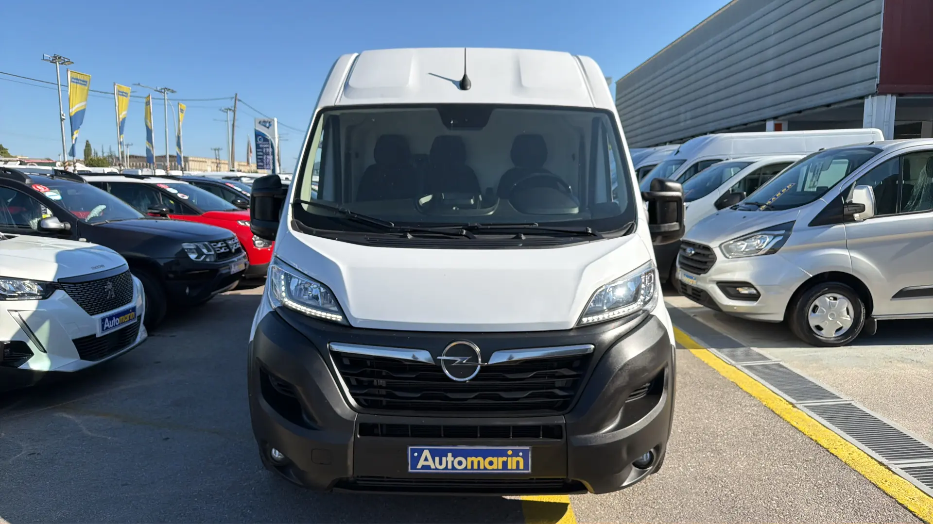 View 2 - Opel Movano - 2024
