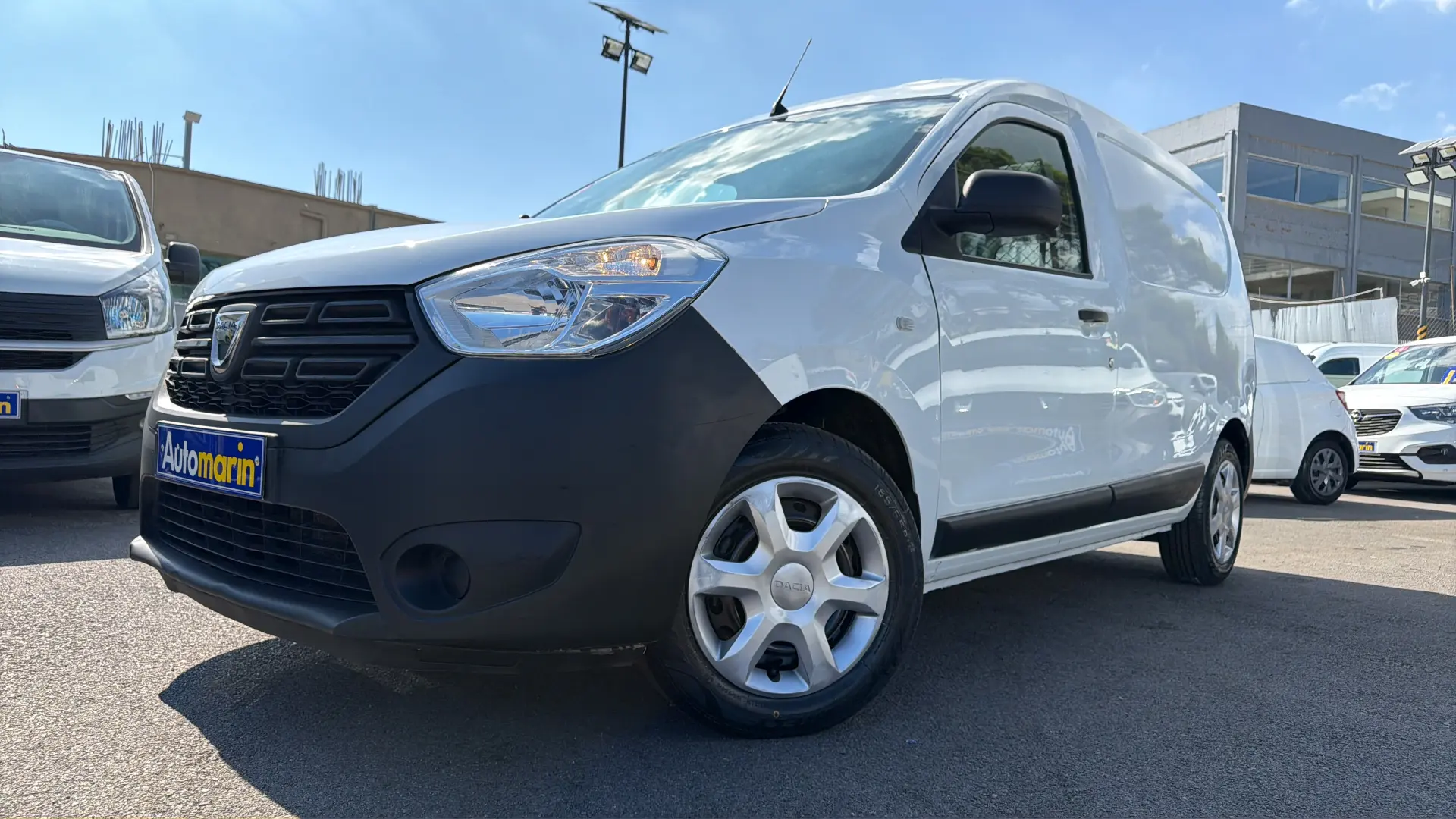 View 1 - Dacia Dokker - 2021