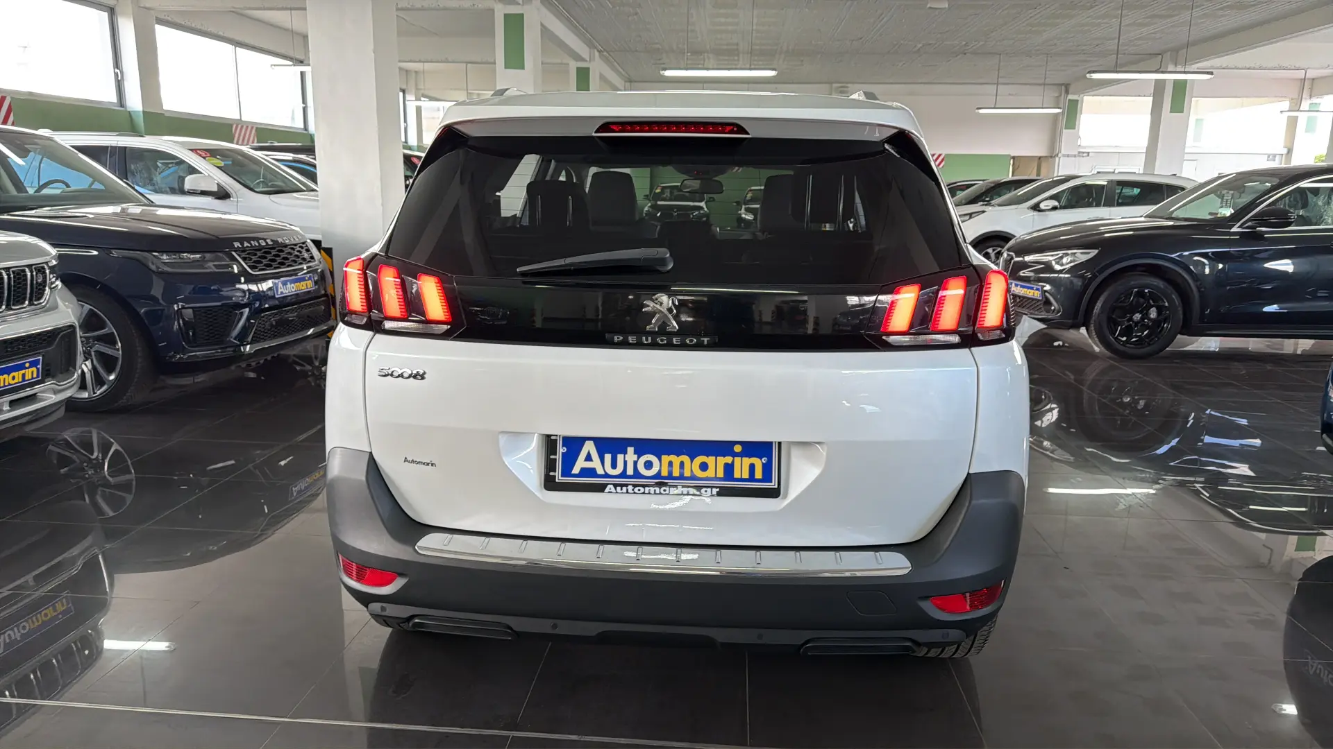 View 5 - Peugeot 5008 - 2018