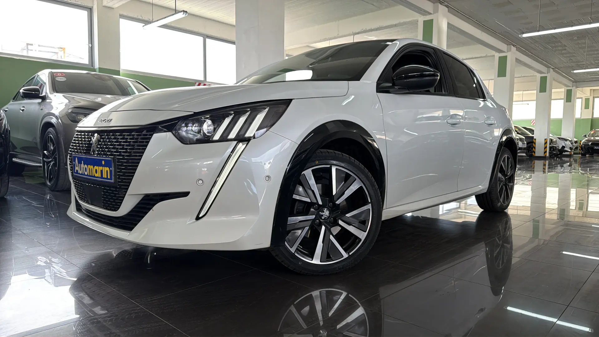 View 1 - Peugeot 208 - 2022