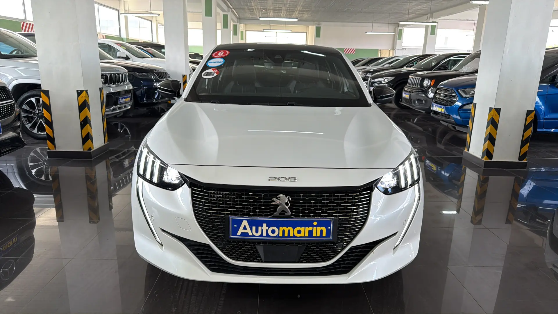View 2 - Peugeot 208 - 2022