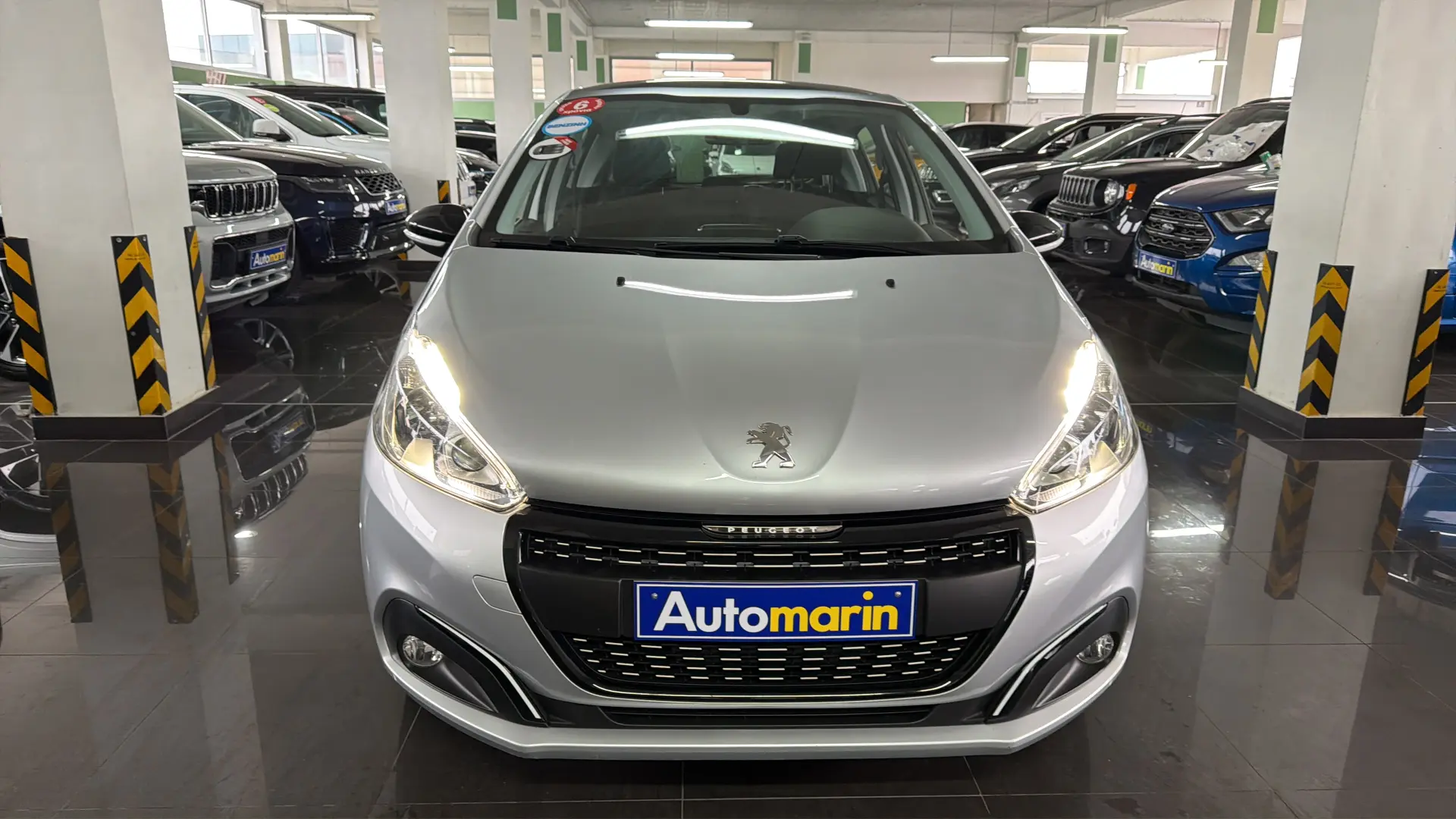 View 2 - Peugeot 208 - 2017