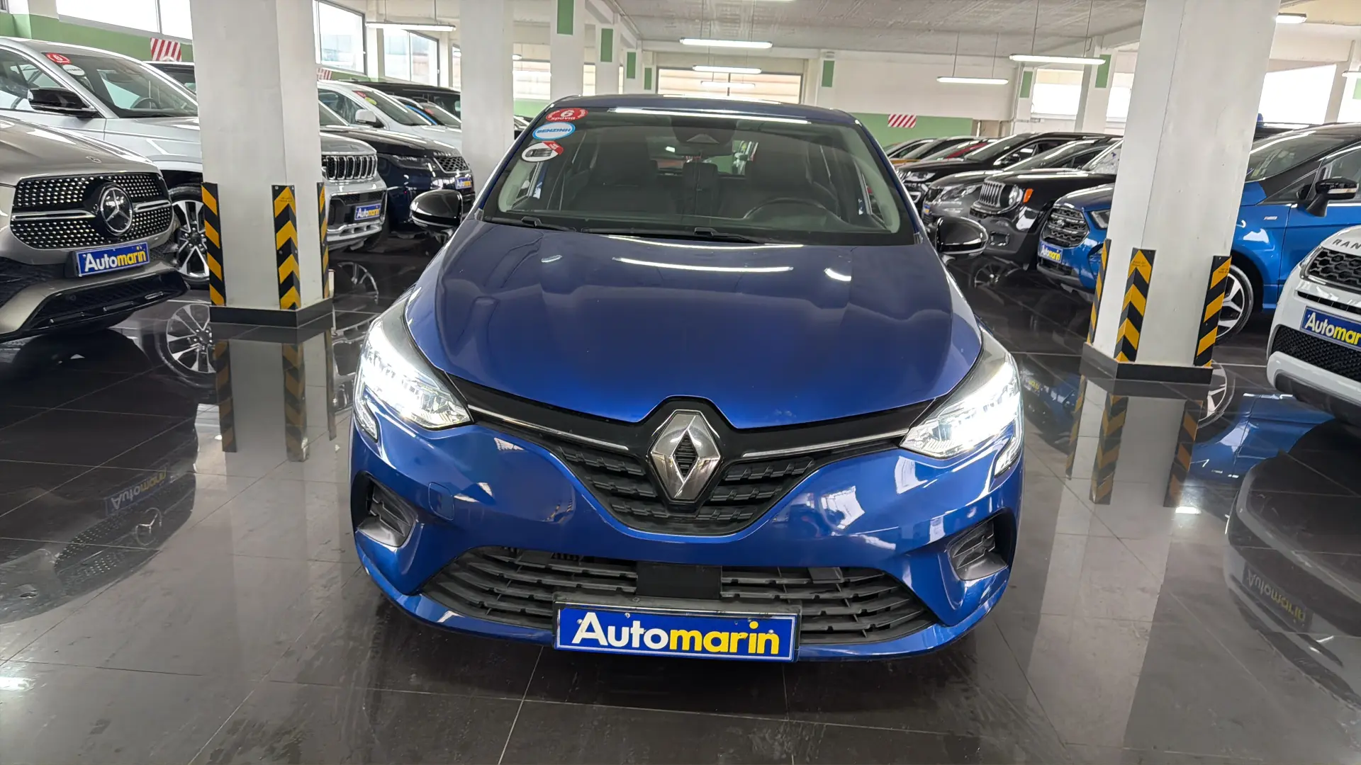 View 2 - Renault Clio - 2023