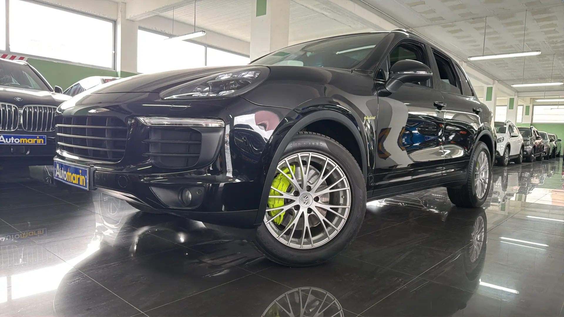 View 1 - Porsche Cayenne - 2016