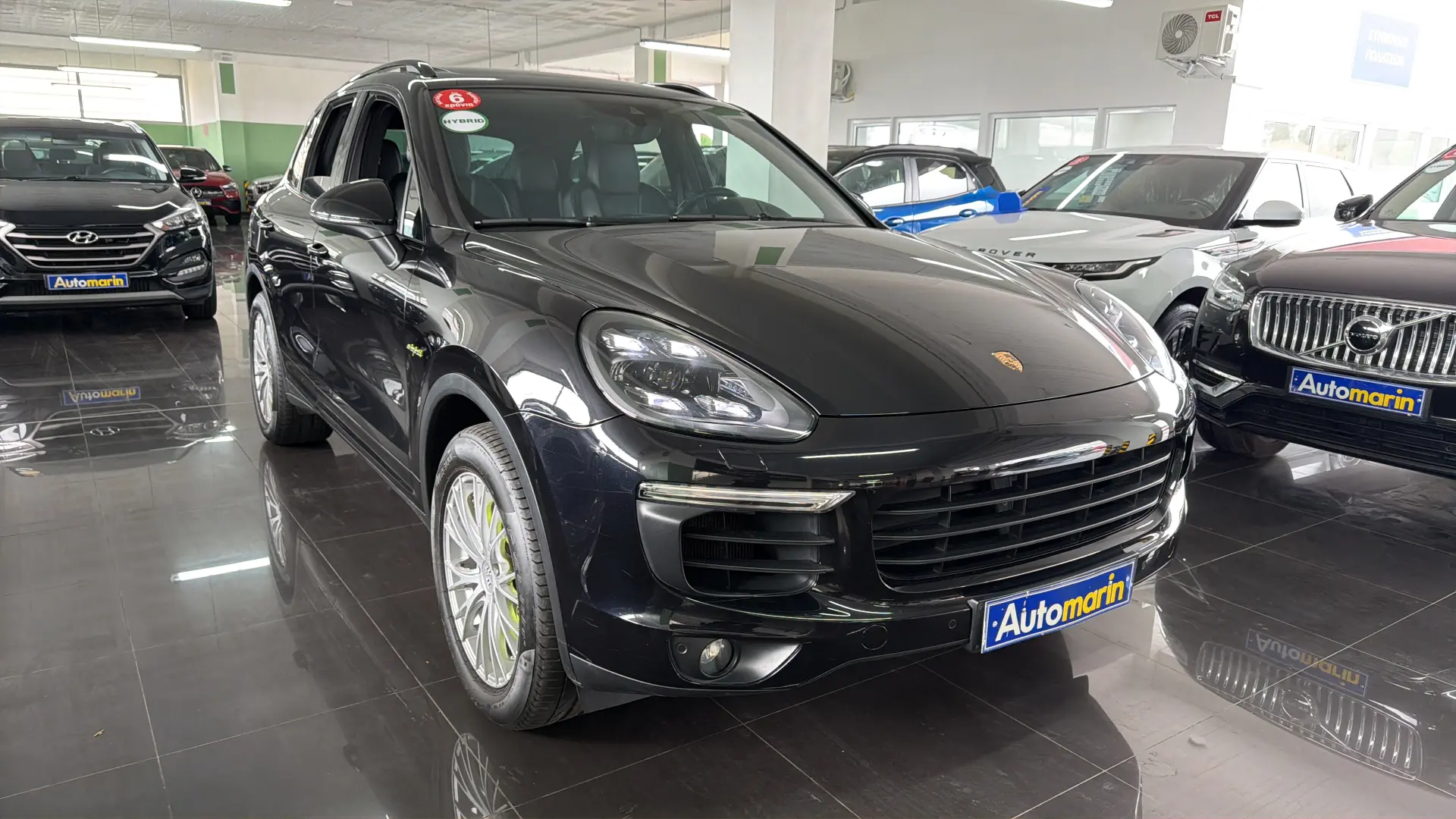 View 3 - Porsche Cayenne - 2016