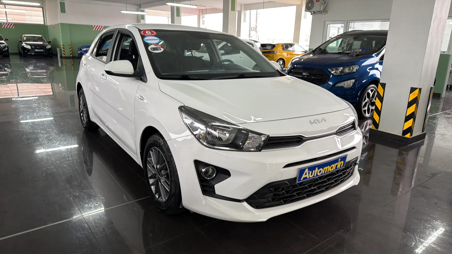View 3 - Kia Rio - 2021