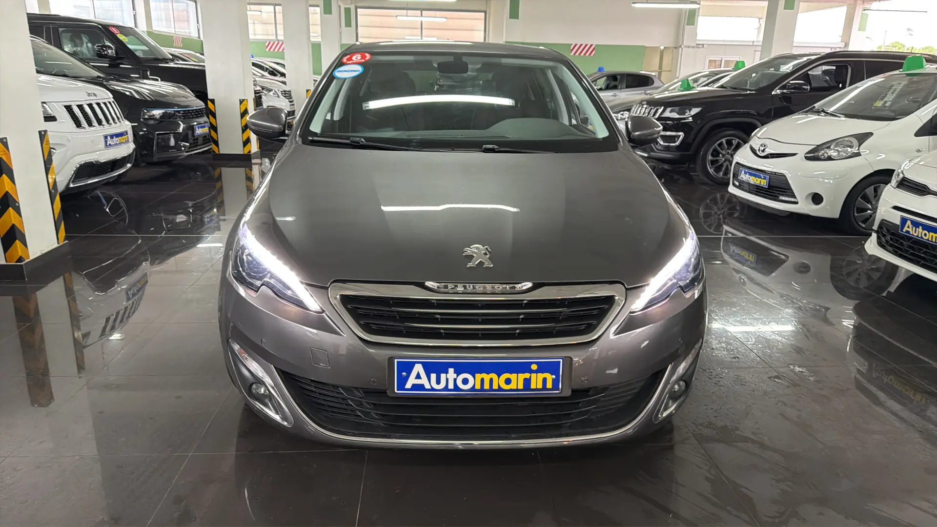 View 2 - Peugeot 308 - 2017
