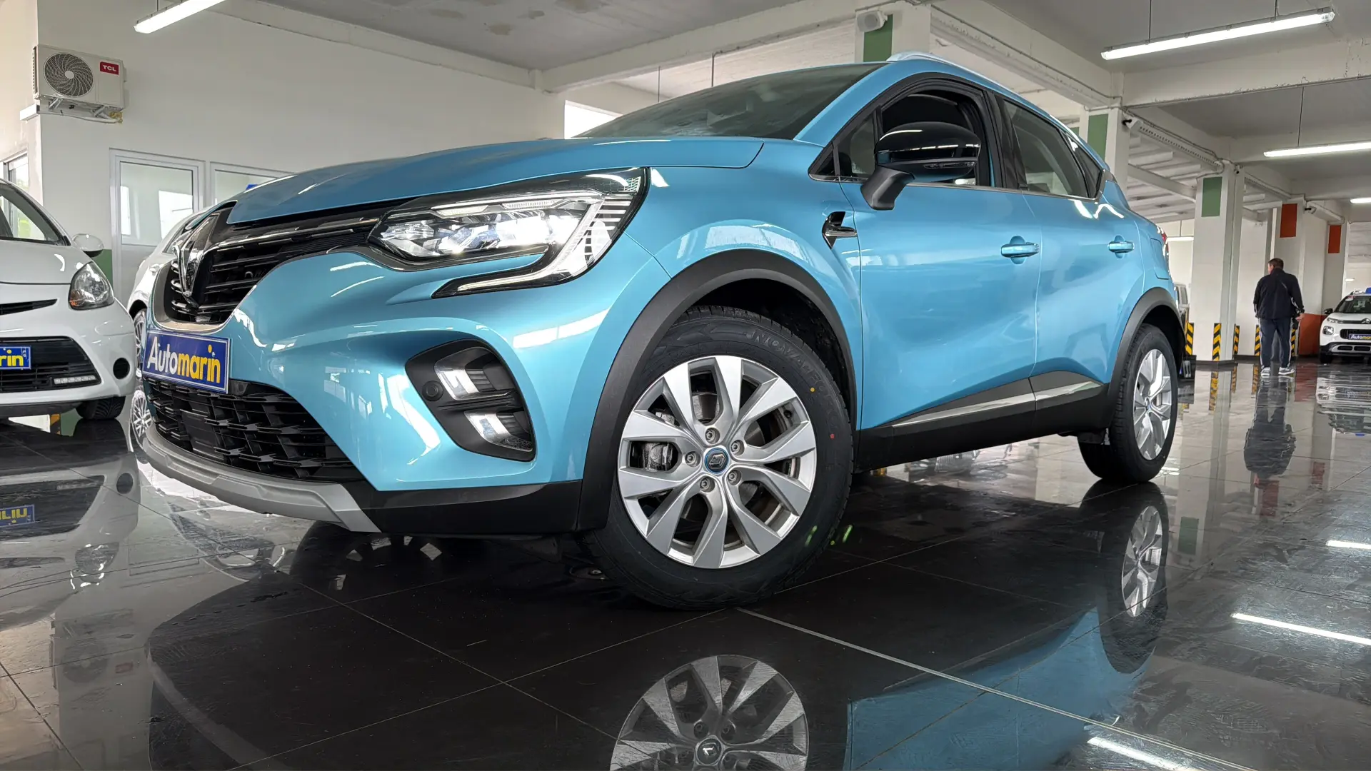 View 1 - Renault Captur - 2021