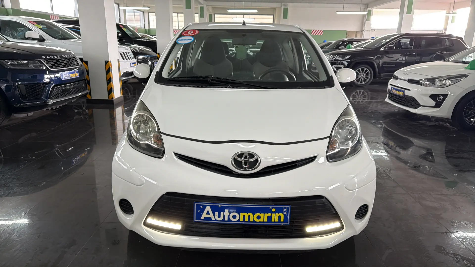 View 2 - Toyota Aygo - 2013