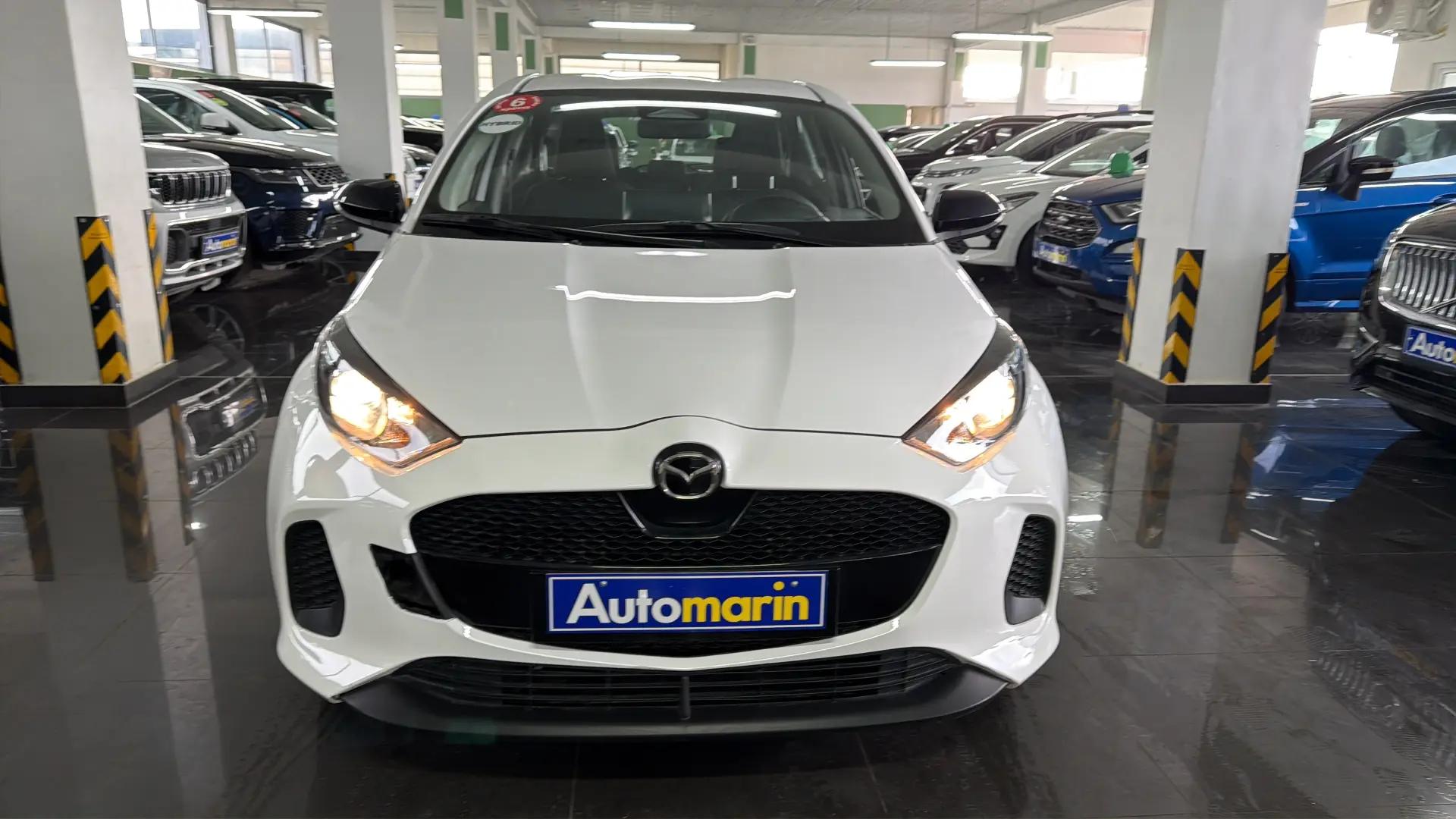 View 2 - Mazda 2 - 2025