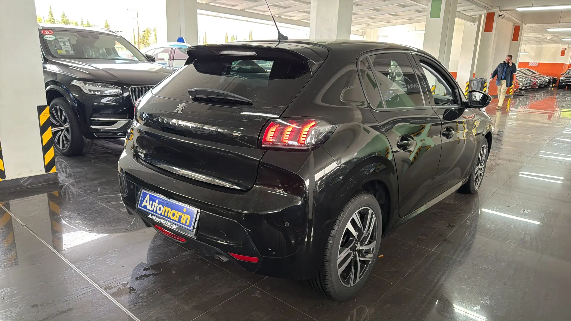 View 4 - Peugeot 208 - 2022