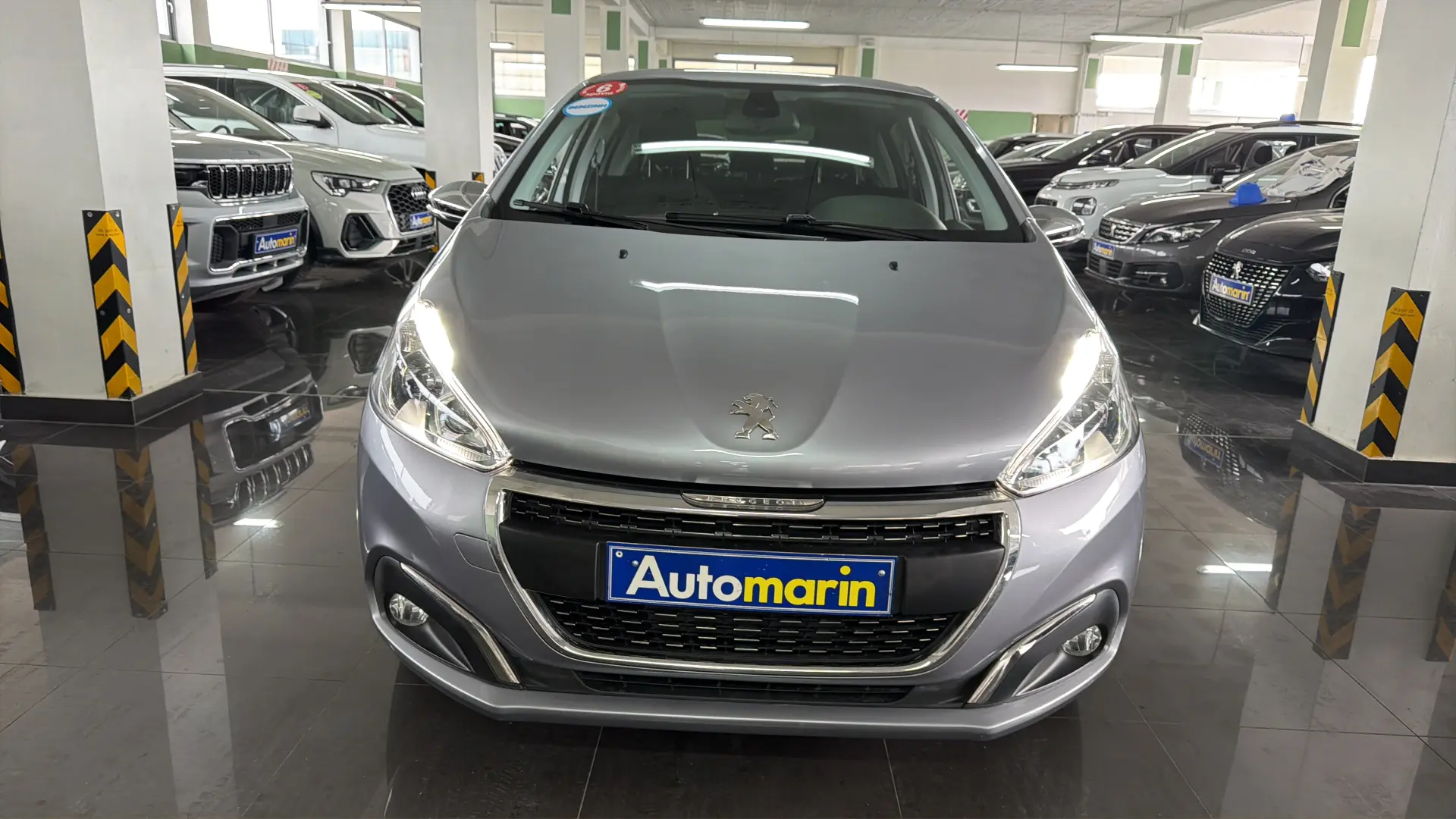 View 2 - Peugeot 208 - 2019
