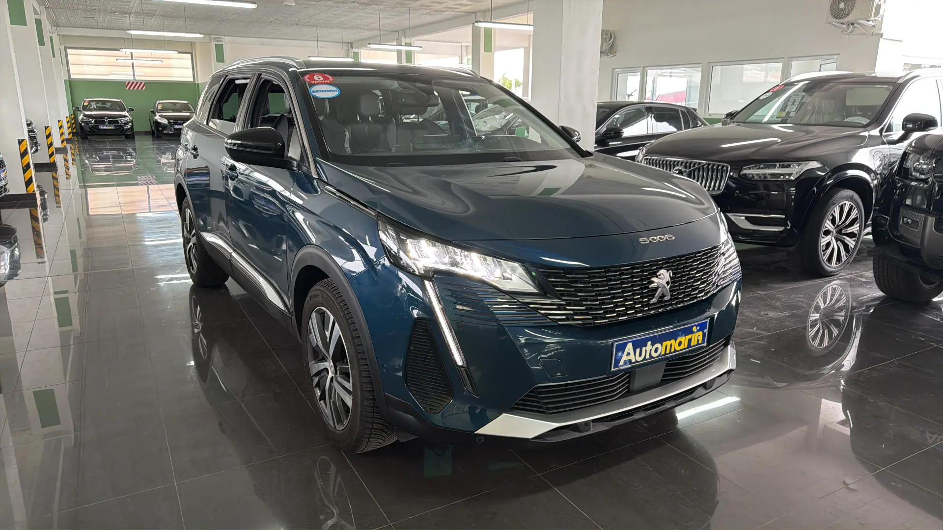 View 3 - Peugeot 5008 - 2021