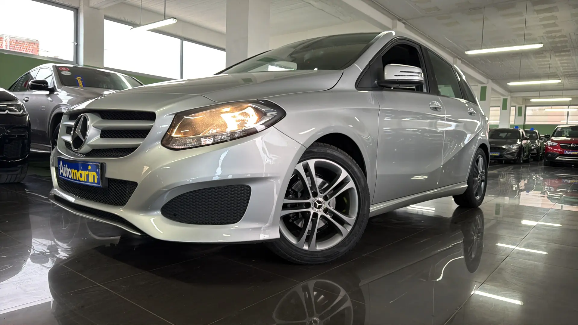 View 1 - Mercedes-Benz B 160 - 2017