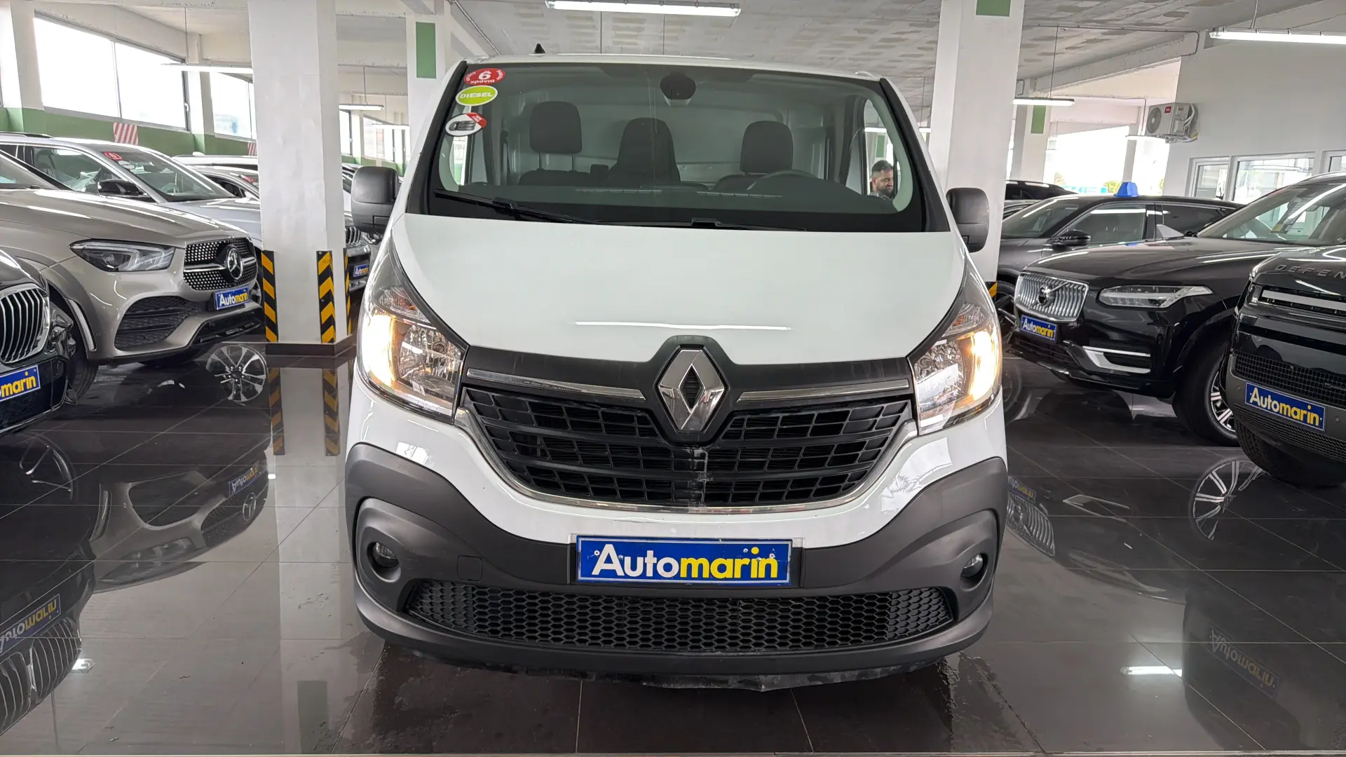 View 2 - Renault Trafic - 2021