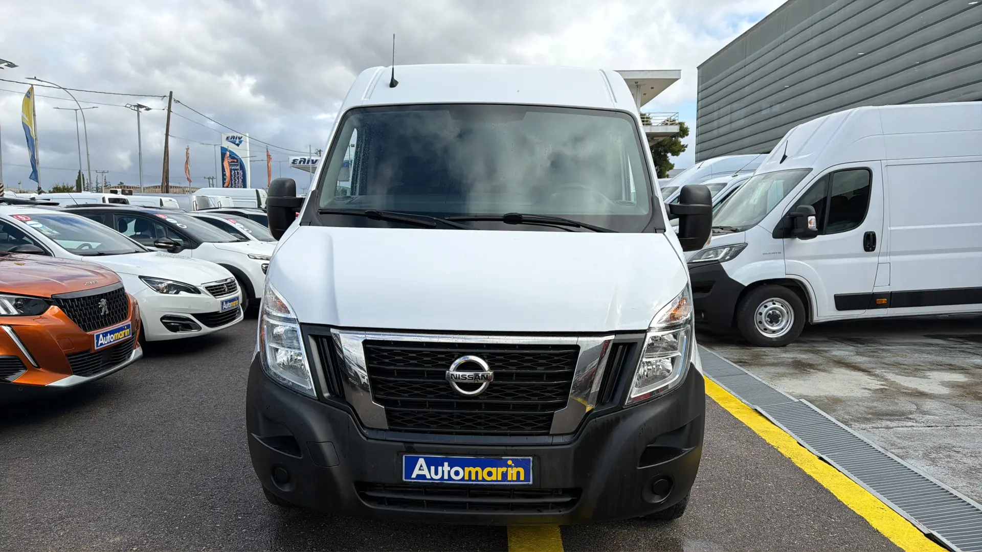 View 2 - Nissan NV 400 - 2020