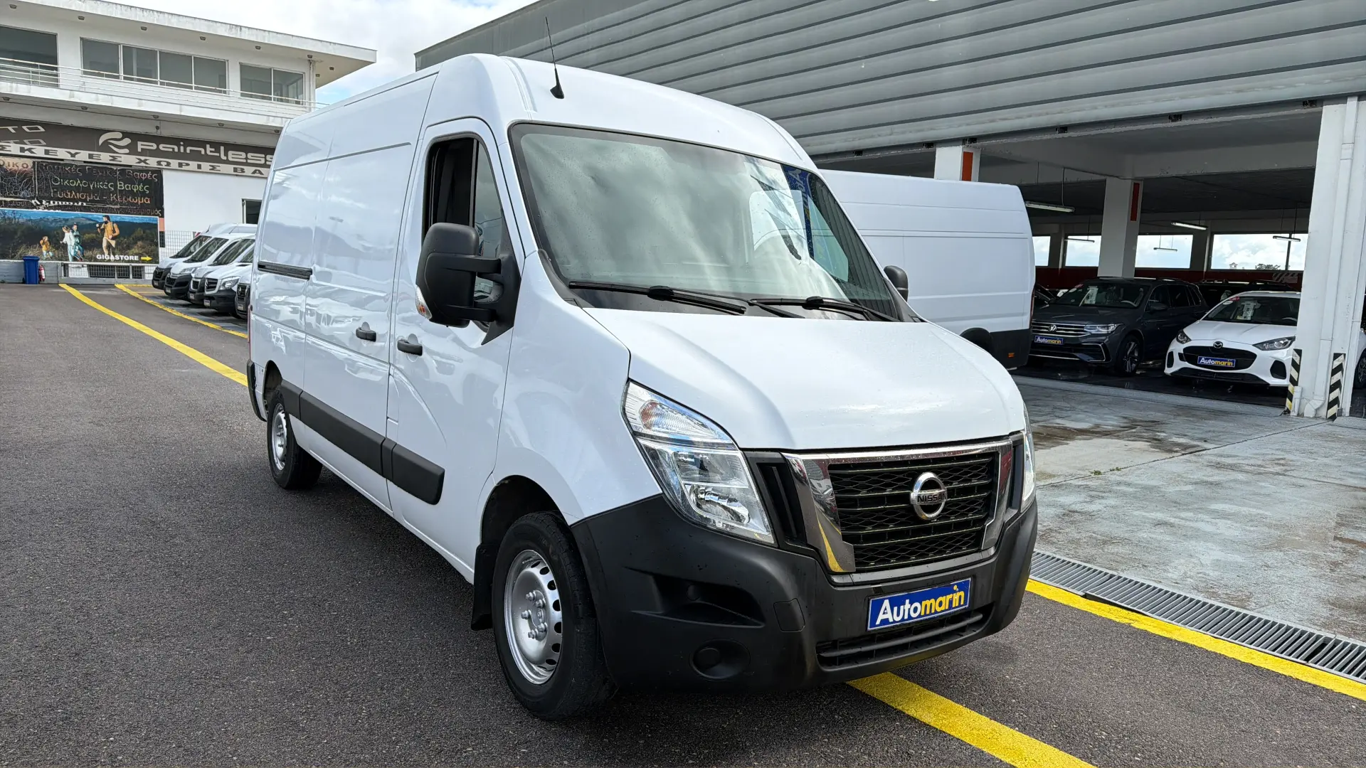 View 3 - Nissan NV 400 - 2020