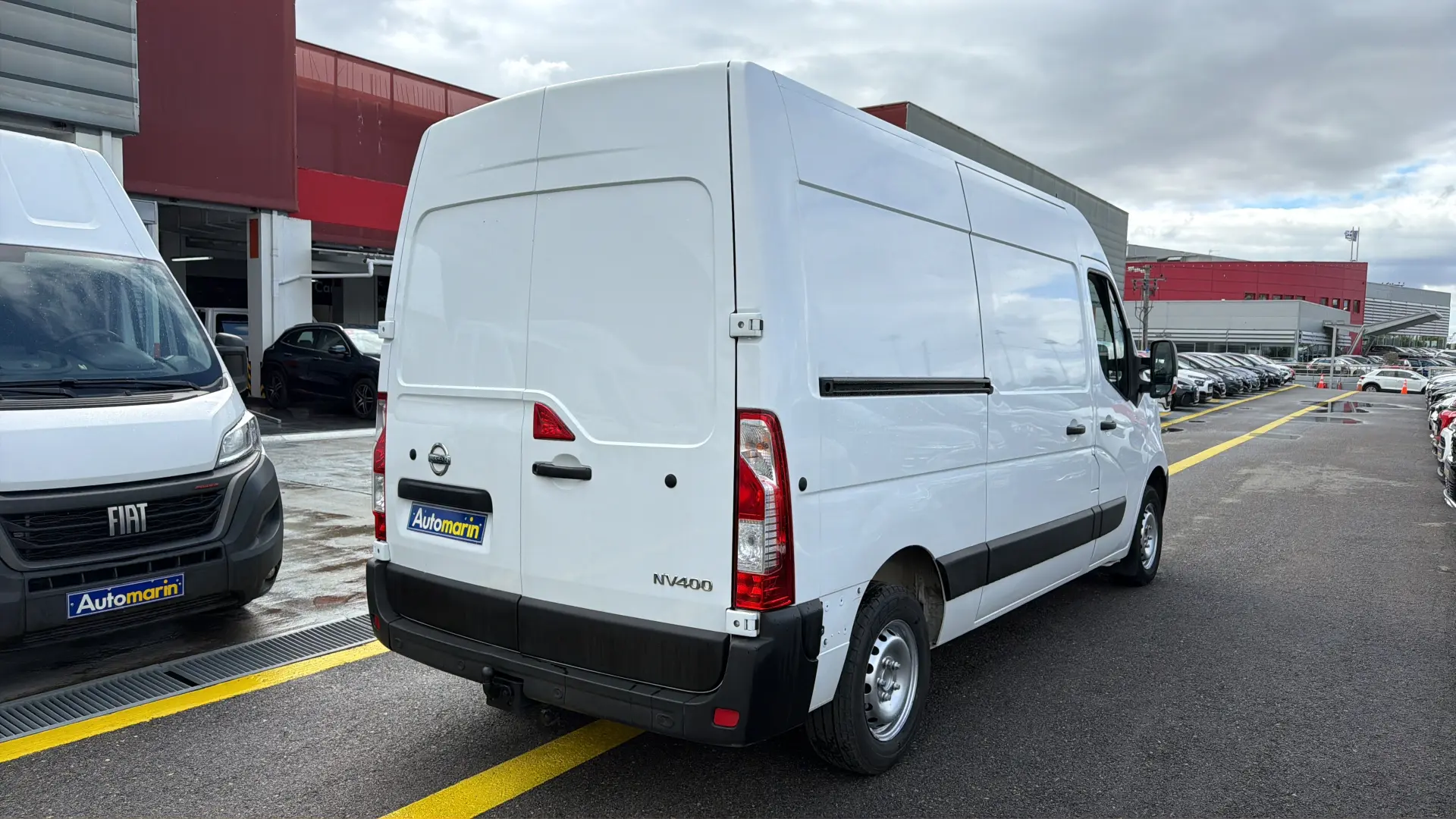 View 4 - Nissan NV 400 - 2020