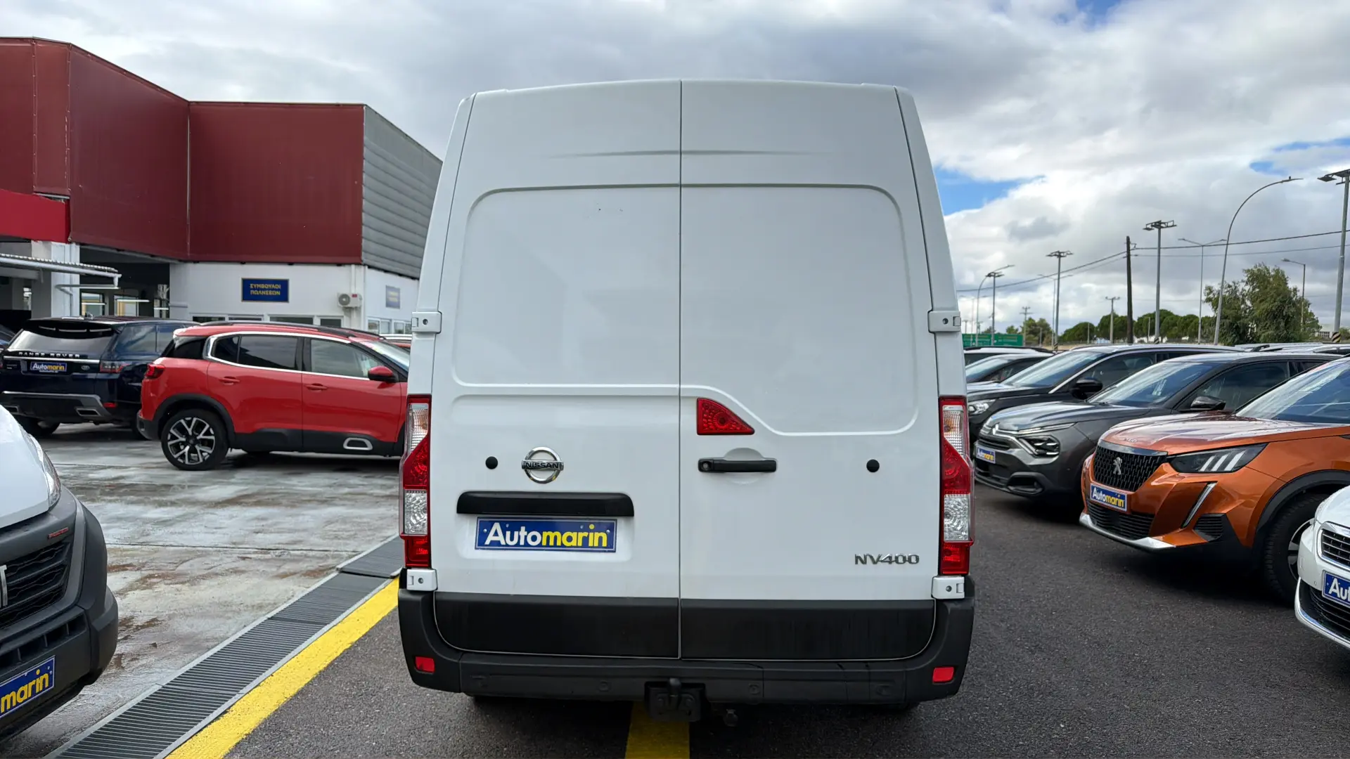 View 5 - Nissan NV 400 - 2020