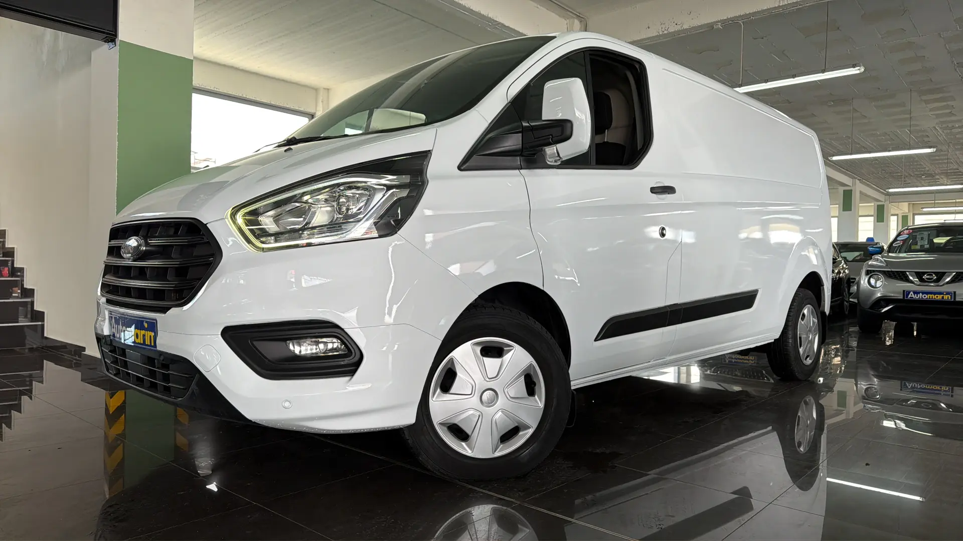 View 1 - Ford Transit - 2022